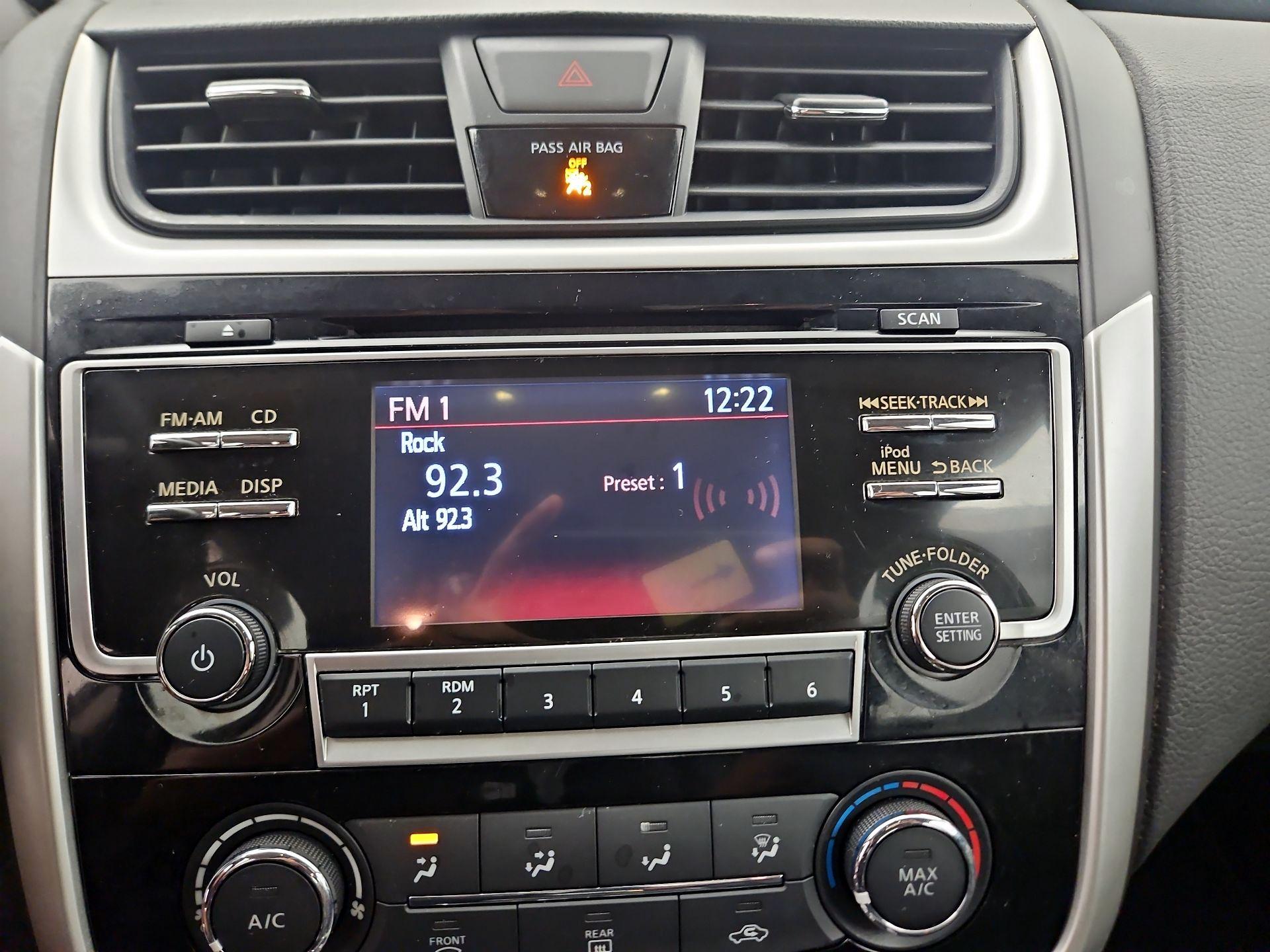 Thumbnail: 2018 Nissan Altima - 15