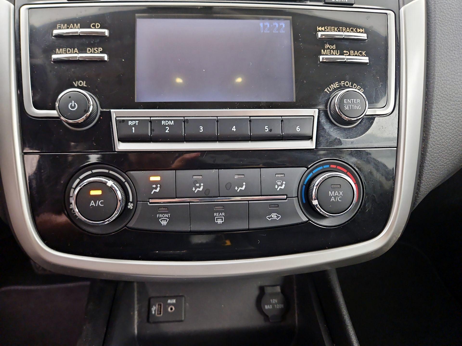 Thumbnail: 2018 Nissan Altima - 16