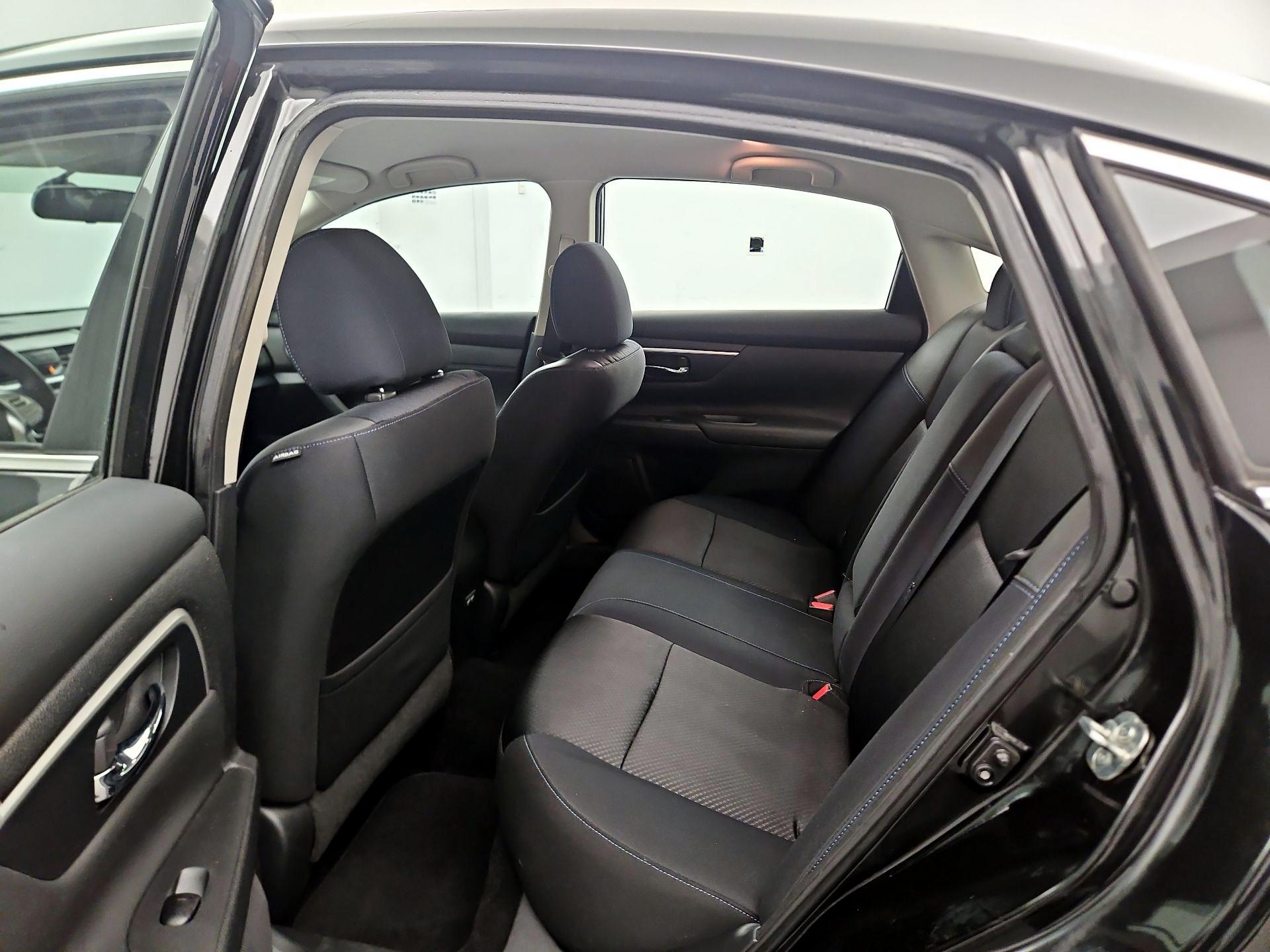 Thumbnail: 2018 Nissan Altima - 19