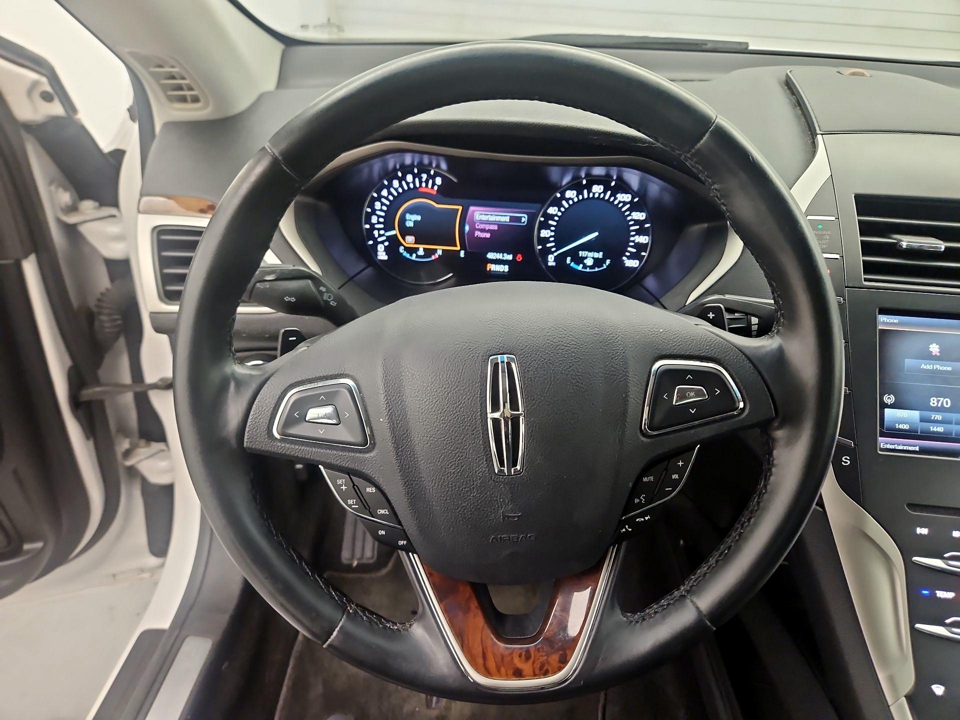 Thumbnail: 2016 Lincoln MKZ - 10