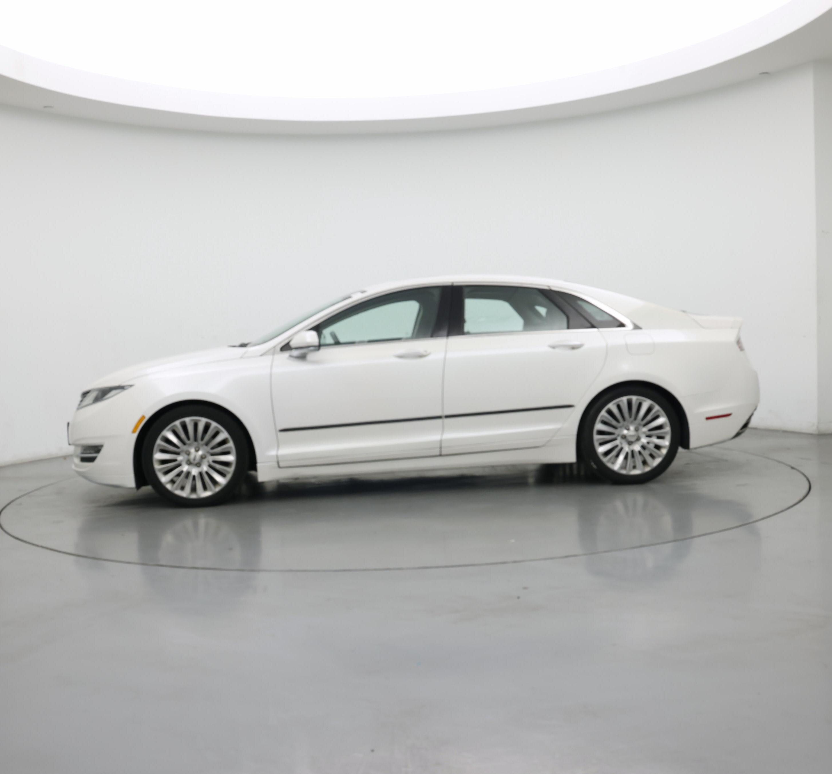 Thumbnail: 2016 Lincoln MKZ - 3