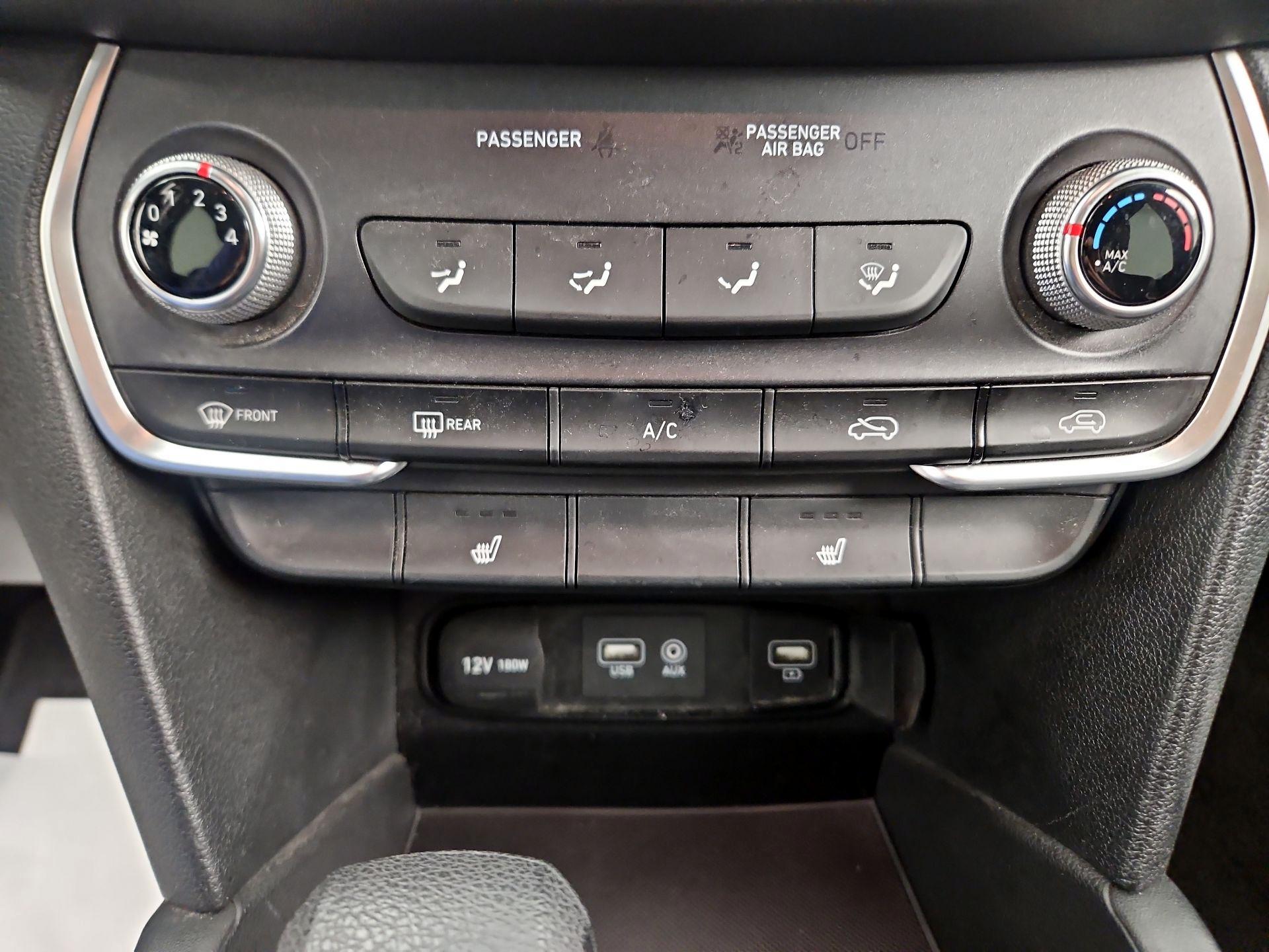 Thumbnail: 2020 Hyundai Santa Fe - 15