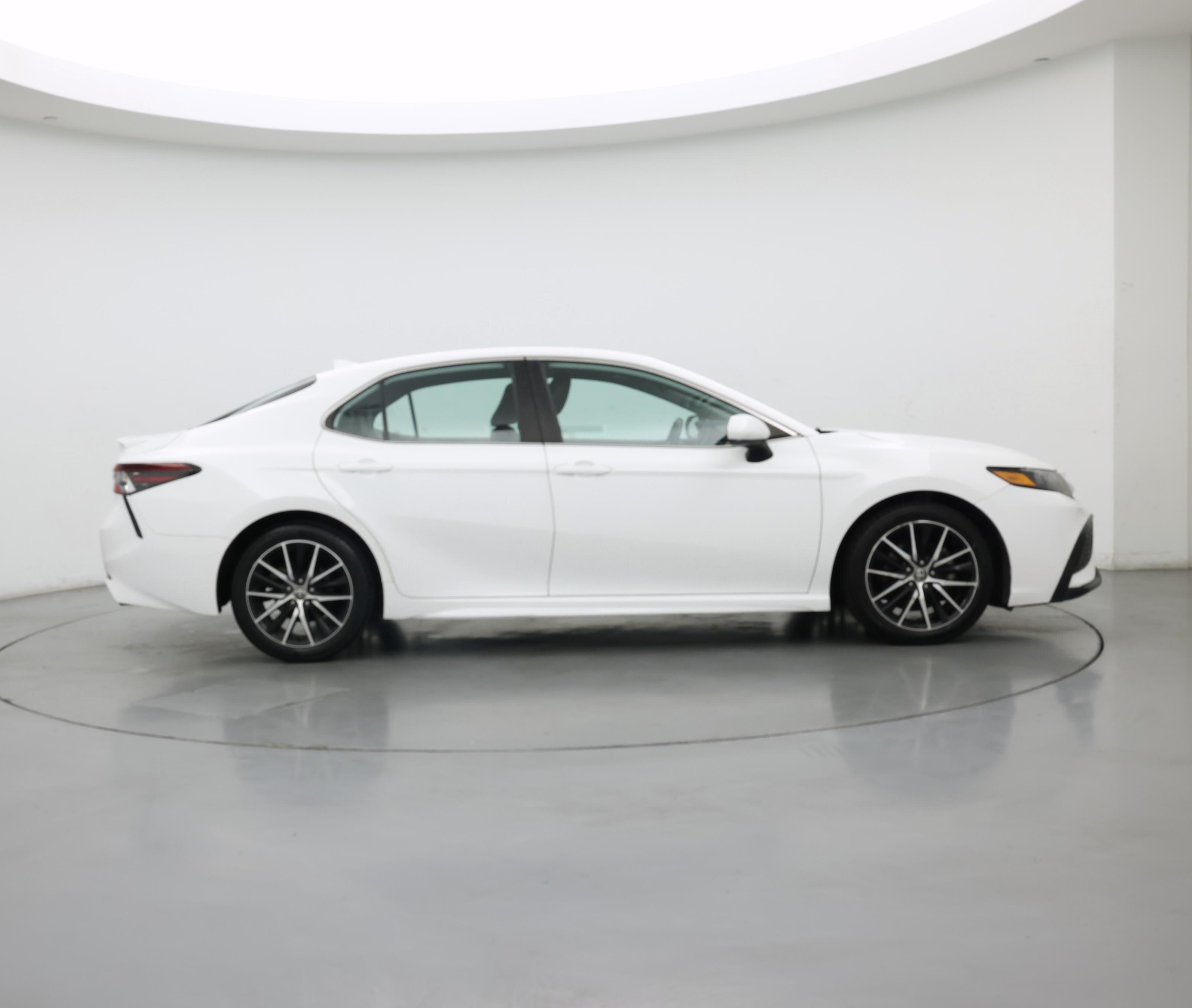 Thumbnail: 2021 Toyota Camry - 7