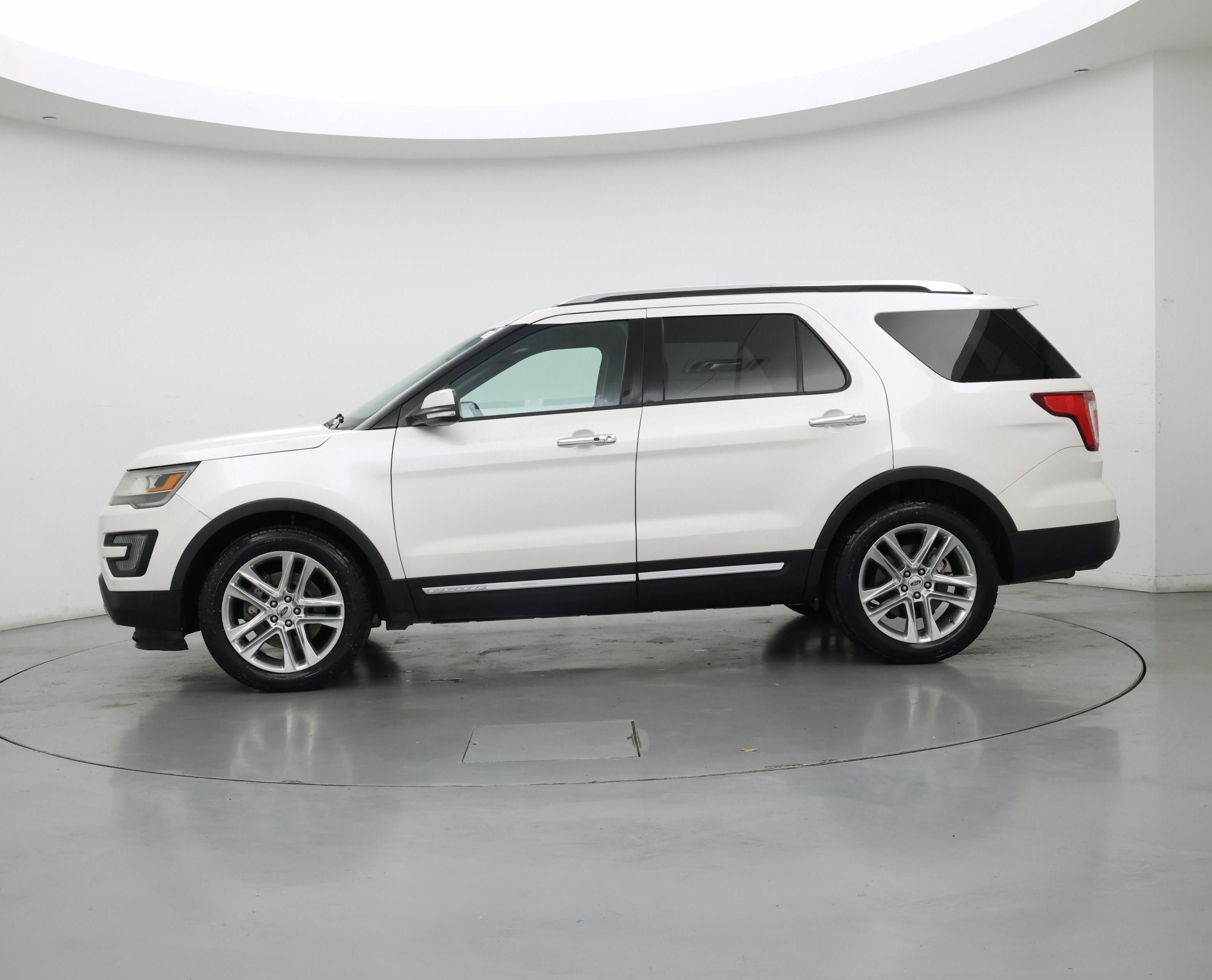 Thumbnail: 2016 Ford Explorer - 3