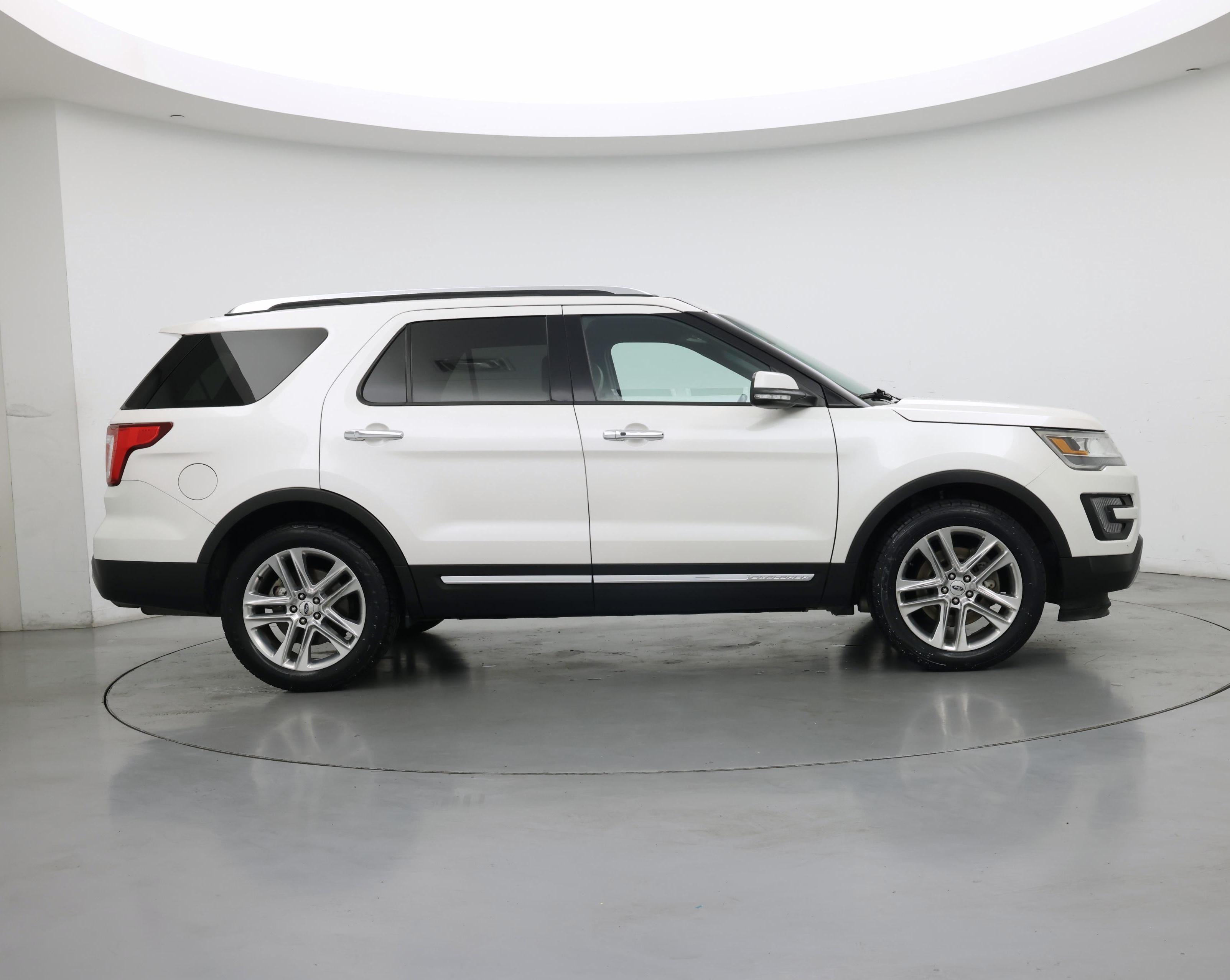 Thumbnail: 2016 Ford Explorer - 7