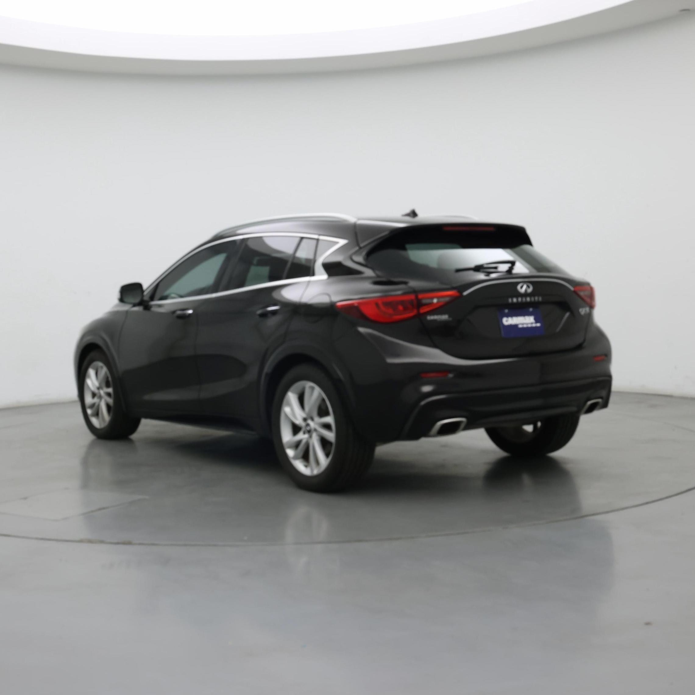 Thumbnail: 2017 INFINITI QX30 - 2