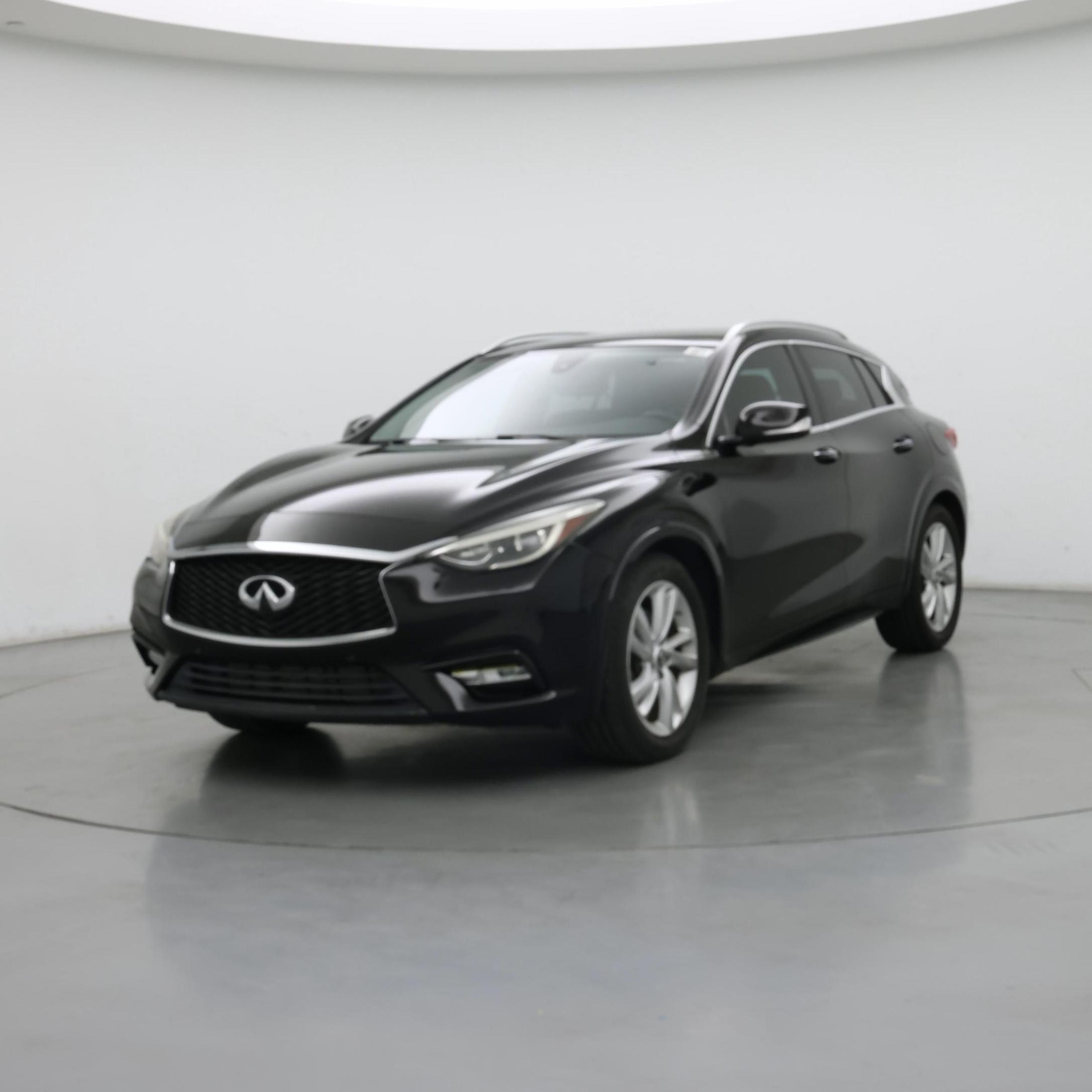 Thumbnail: 2017 INFINITI QX30 - 4