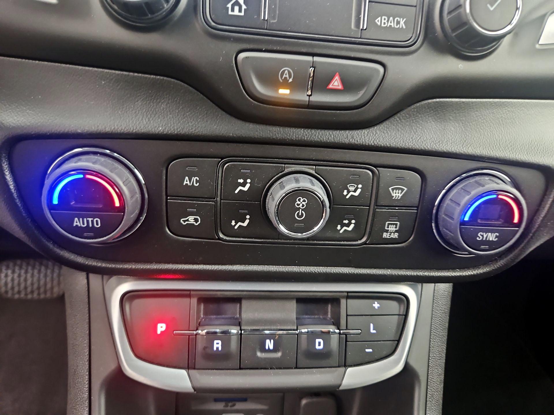 Thumbnail: 2022 GMC Terrain - 16
