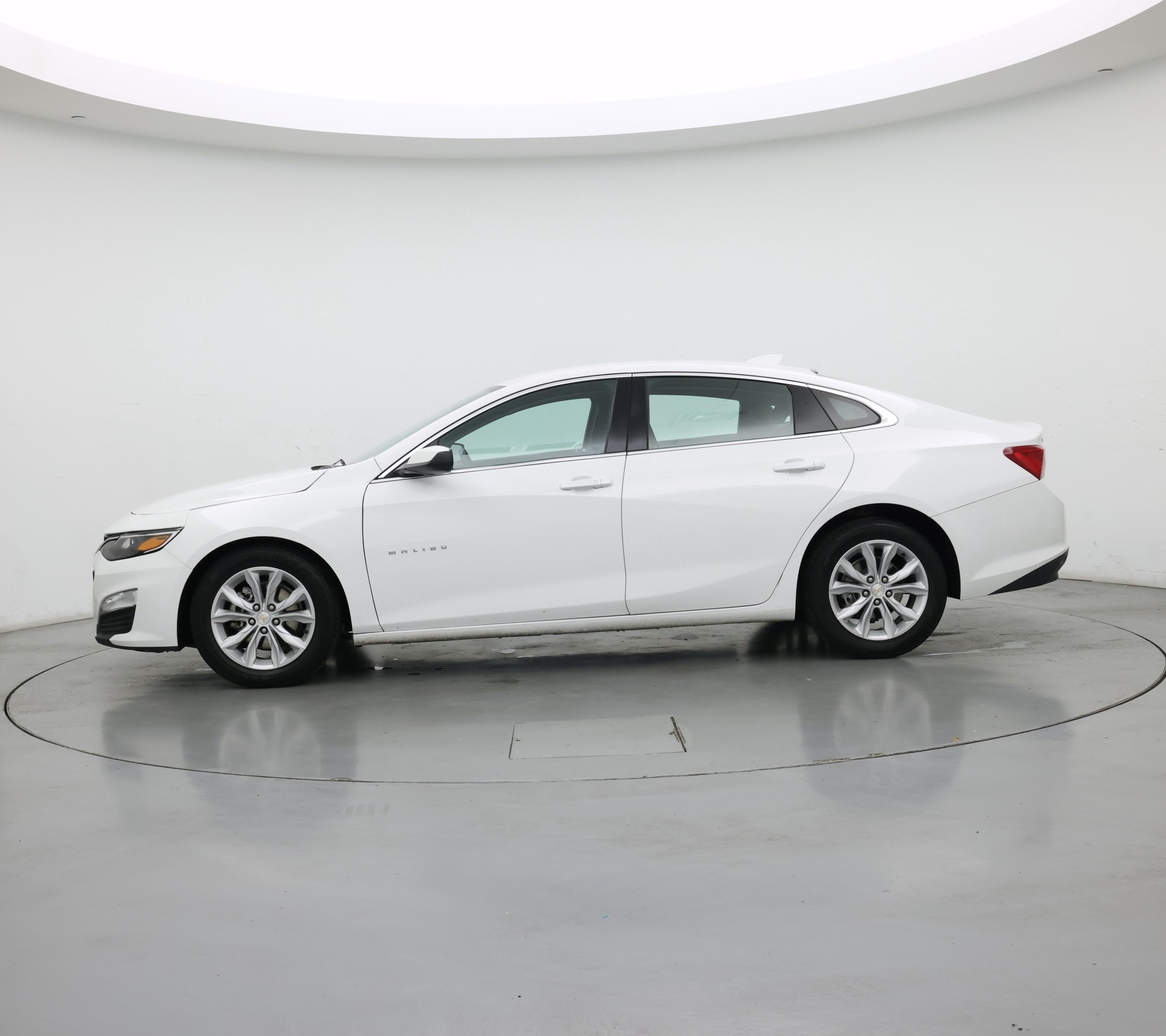 Thumbnail: 2024 Chevrolet Malibu - 3