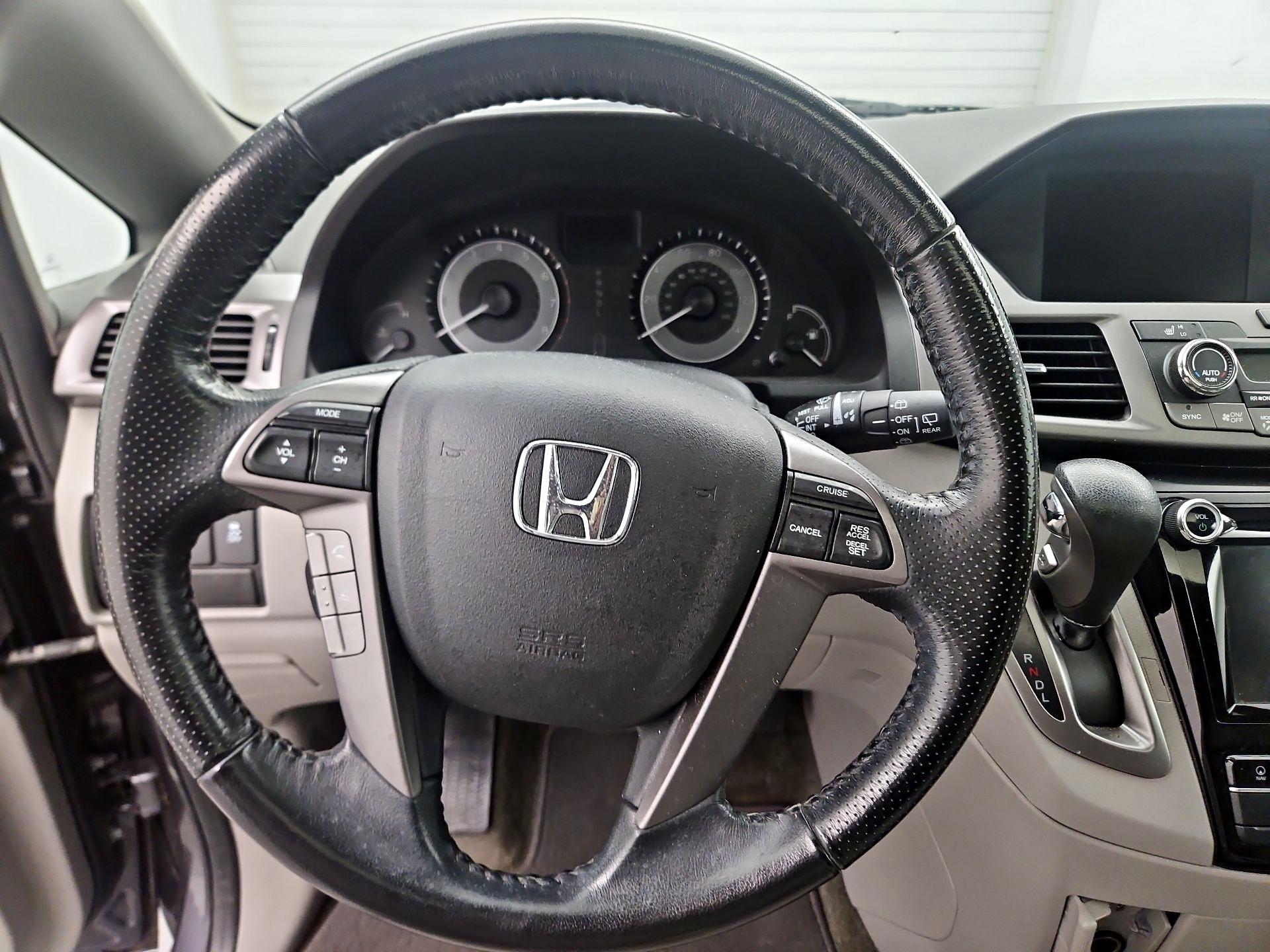 Thumbnail: 2015 Honda Odyssey - 10
