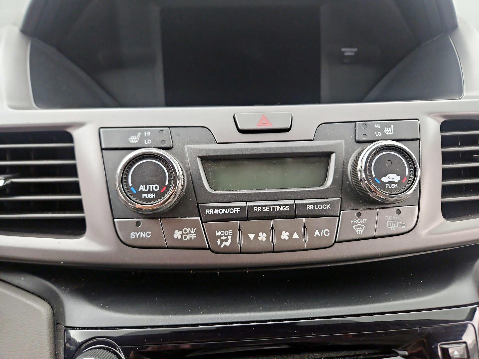 Thumbnail: 2015 Honda Odyssey - 15