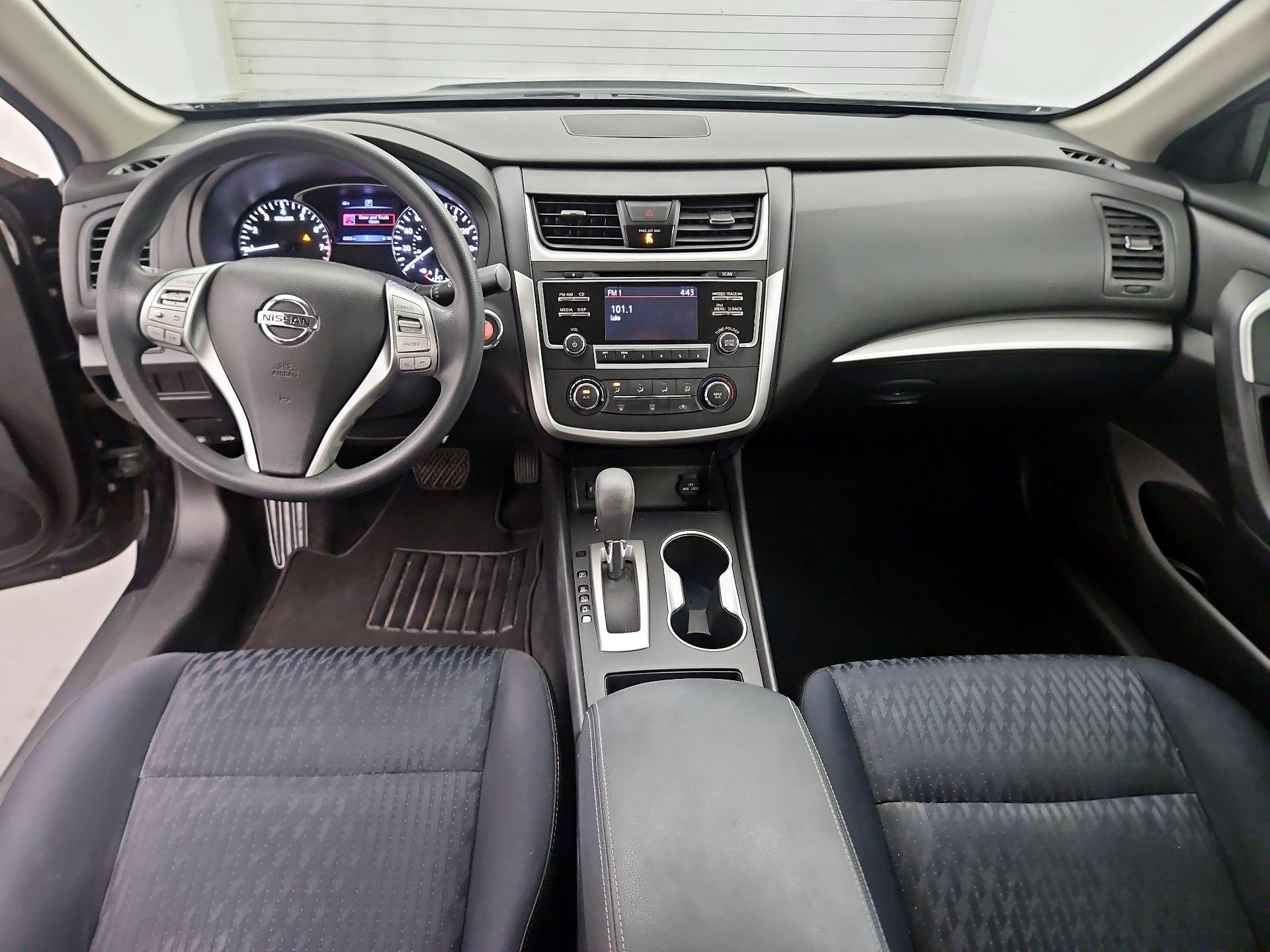 Thumbnail: 2018 Nissan Altima - 9