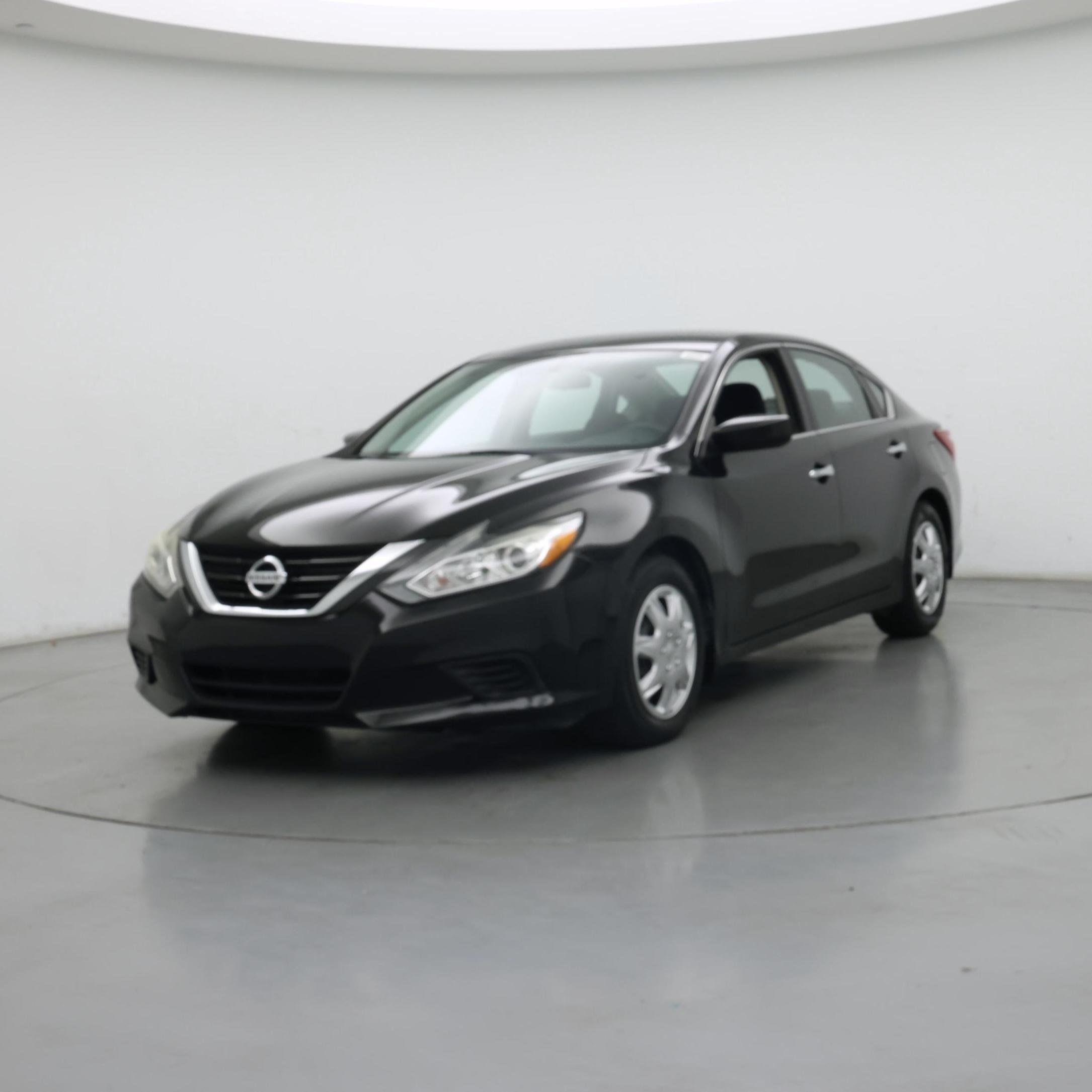 Thumbnail: 2018 Nissan Altima - 4