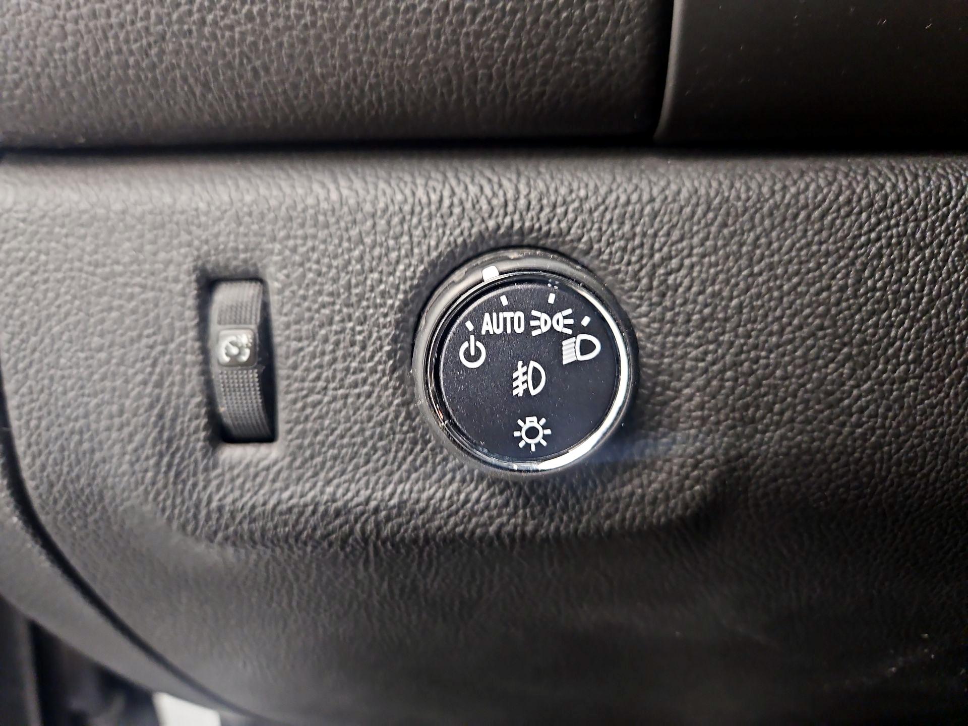 Thumbnail: 2016 GMC Canyon - 13