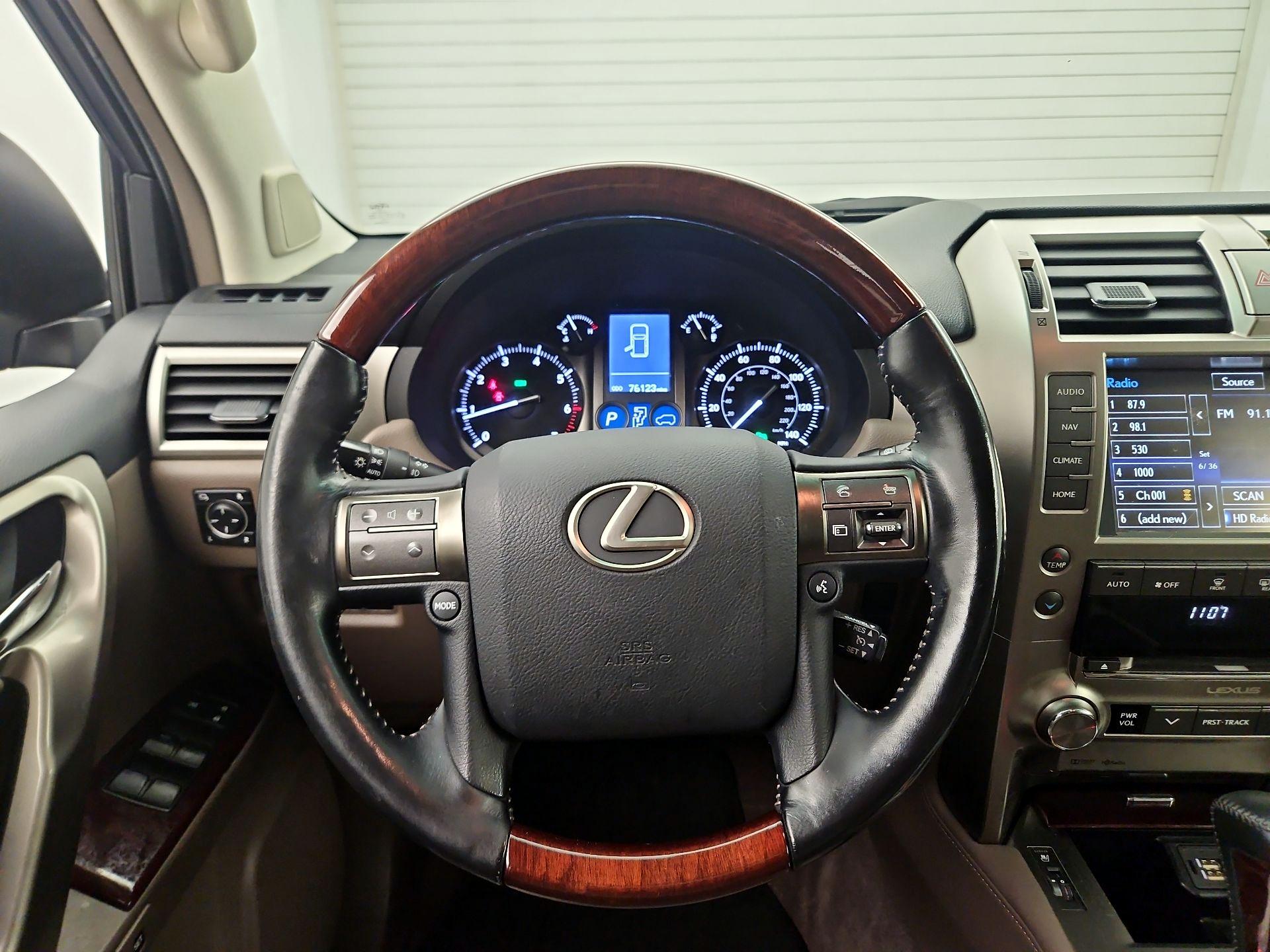 Thumbnail: 2016 Lexus GX - 10