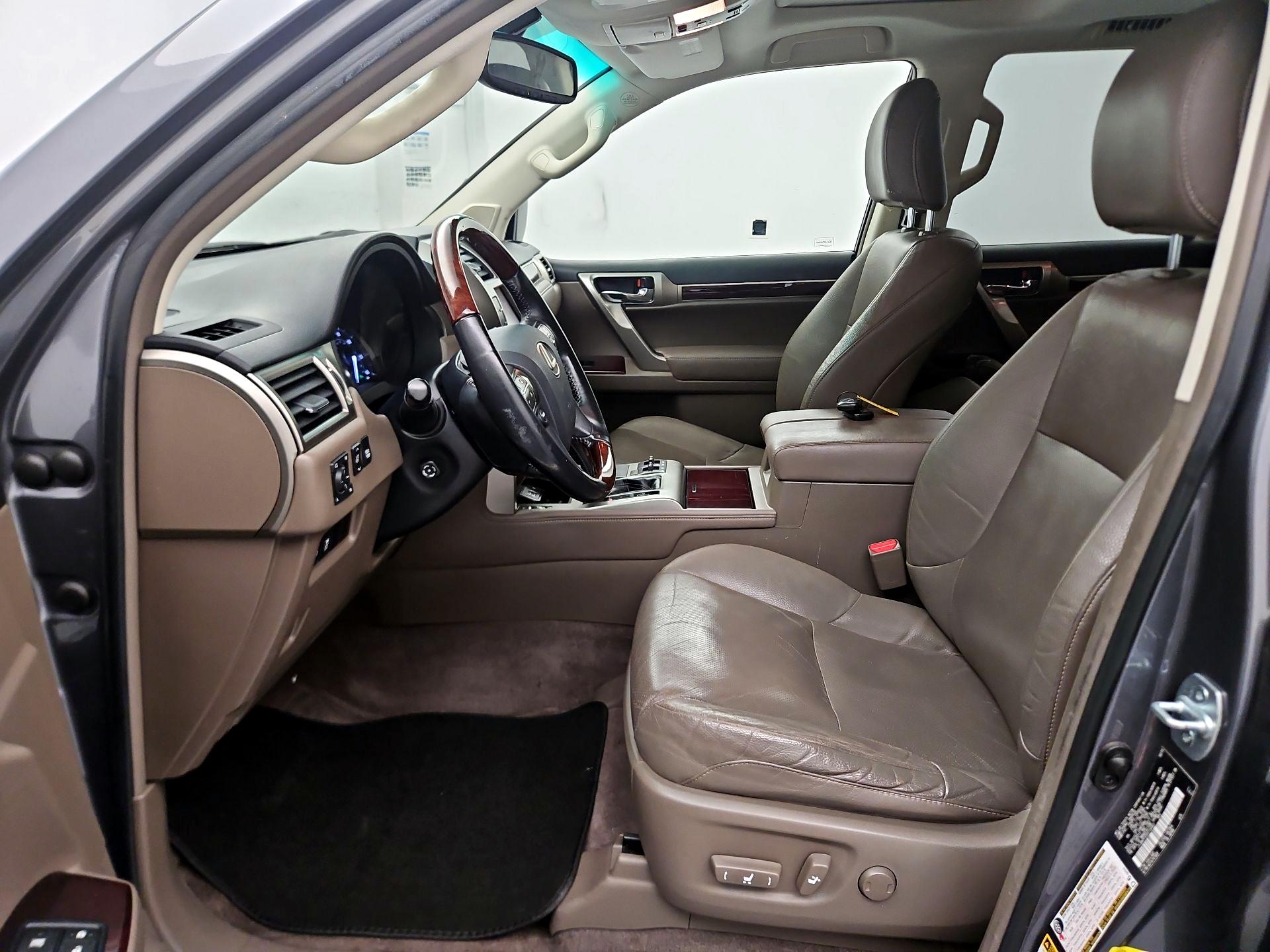 Thumbnail: 2016 Lexus GX - 11