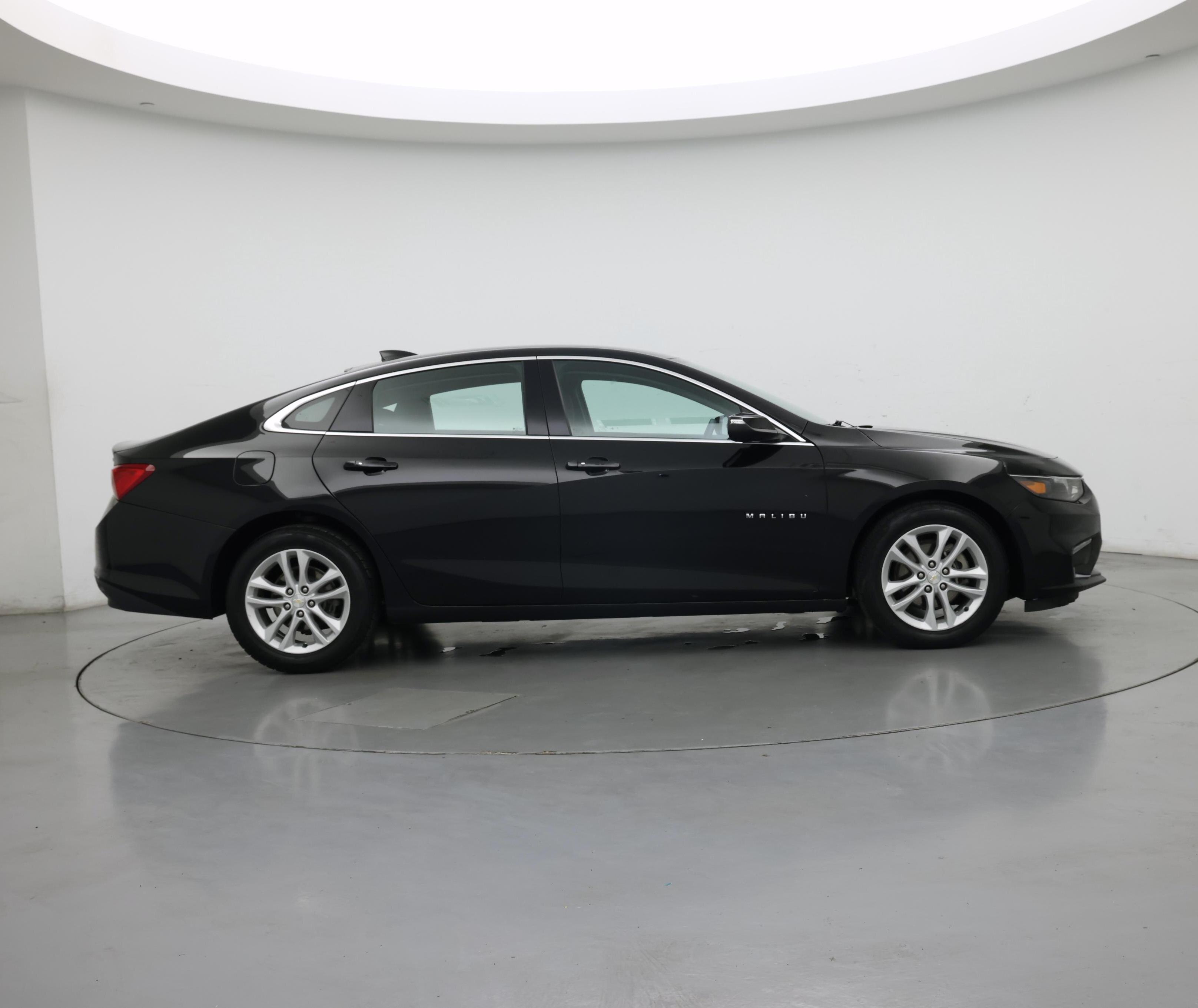 Thumbnail: 2017 Chevrolet Malibu - 7