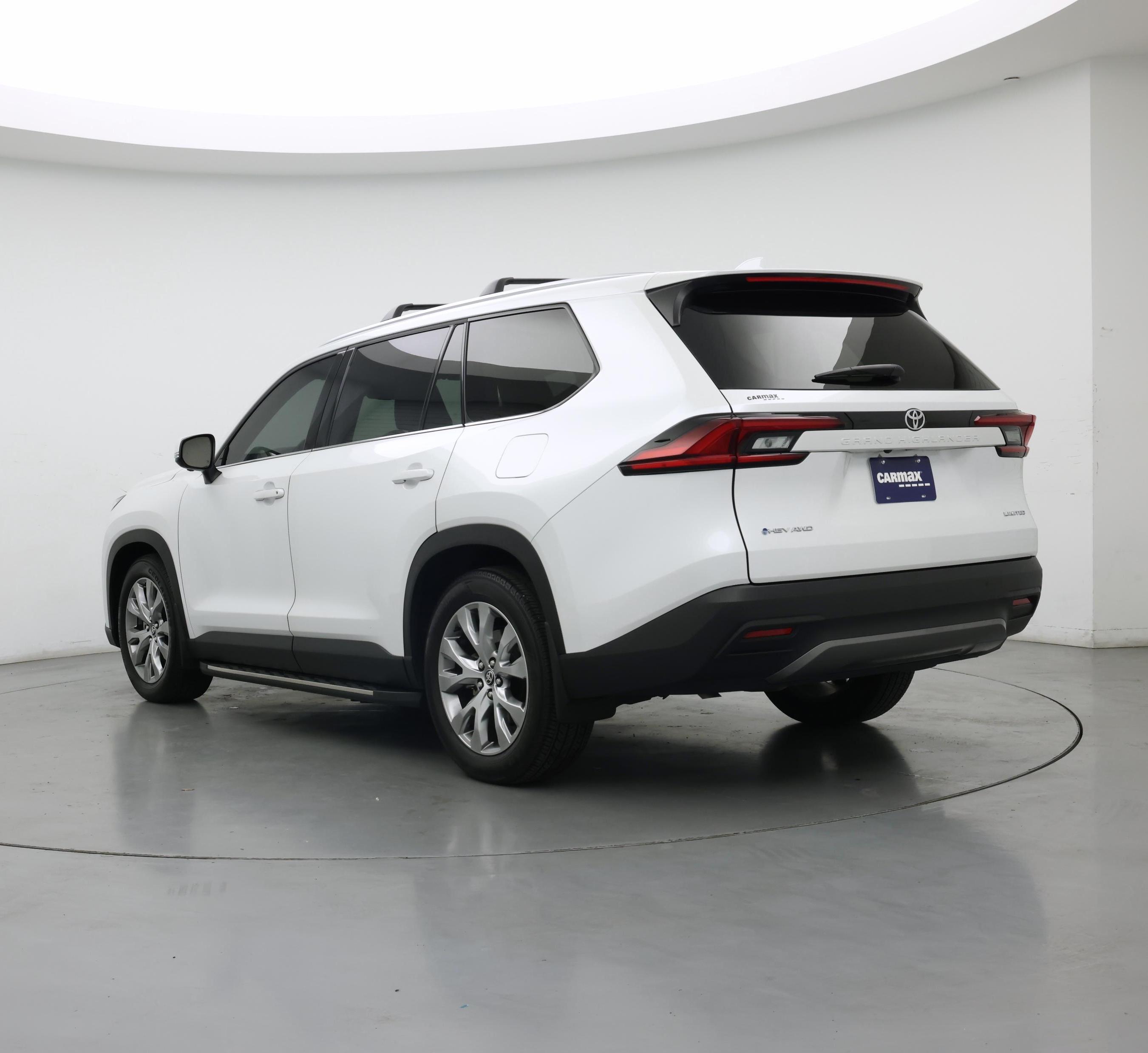 Thumbnail: 2025 Toyota Highlander - 2