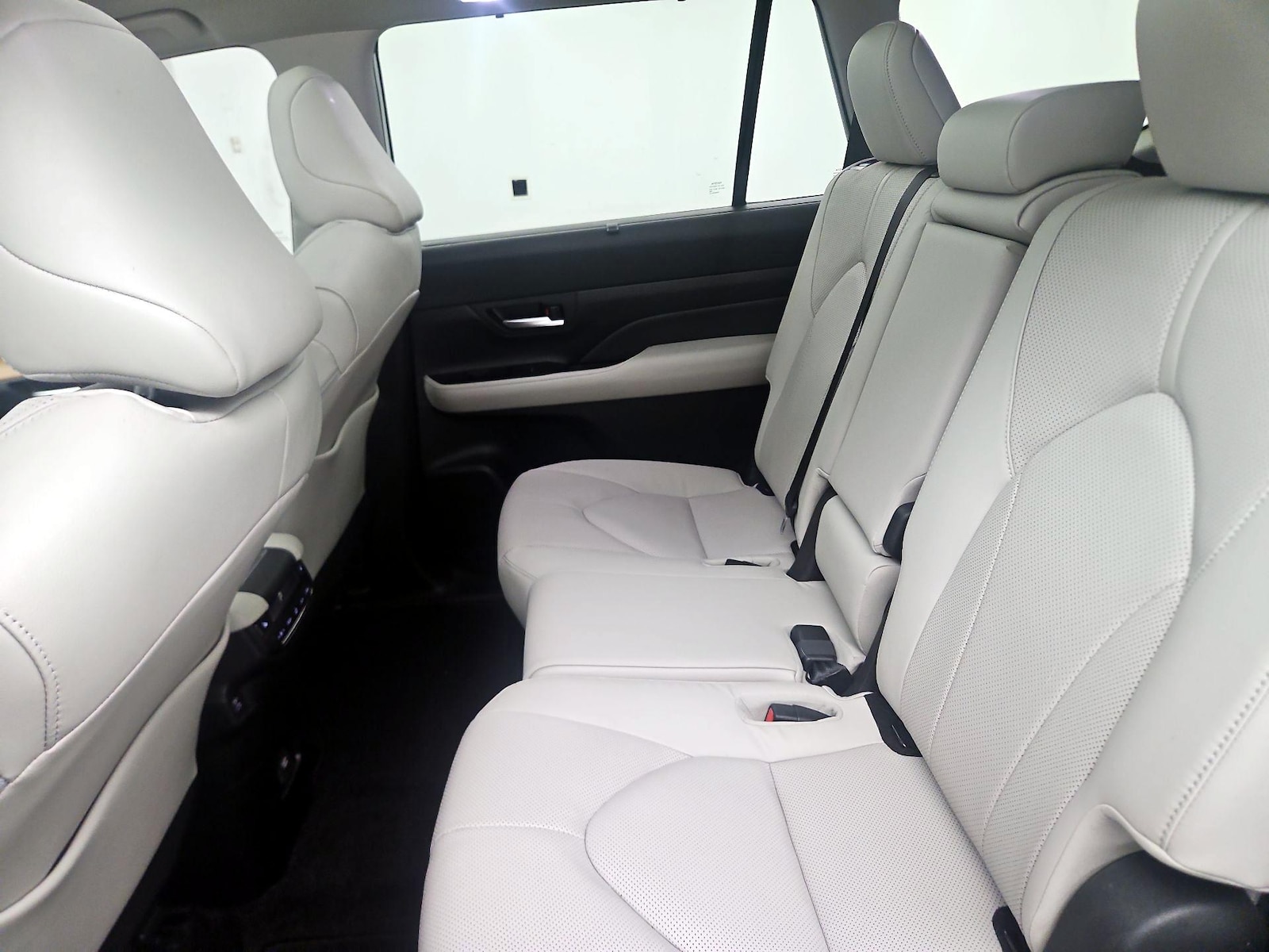 2025 Toyota Grand Highlander Limited - Photo 20