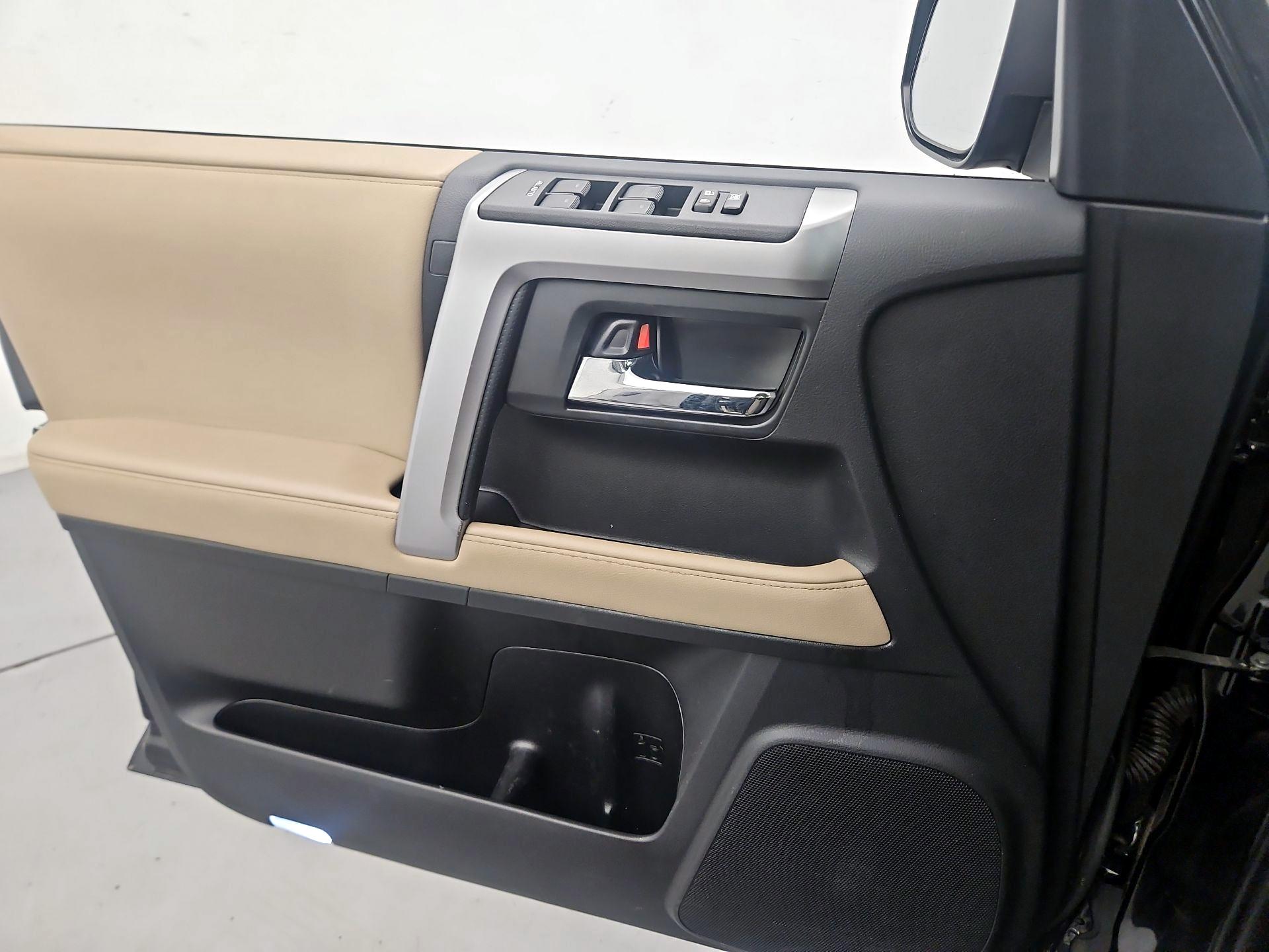 Thumbnail: 2023 Toyota 4Runner - 12