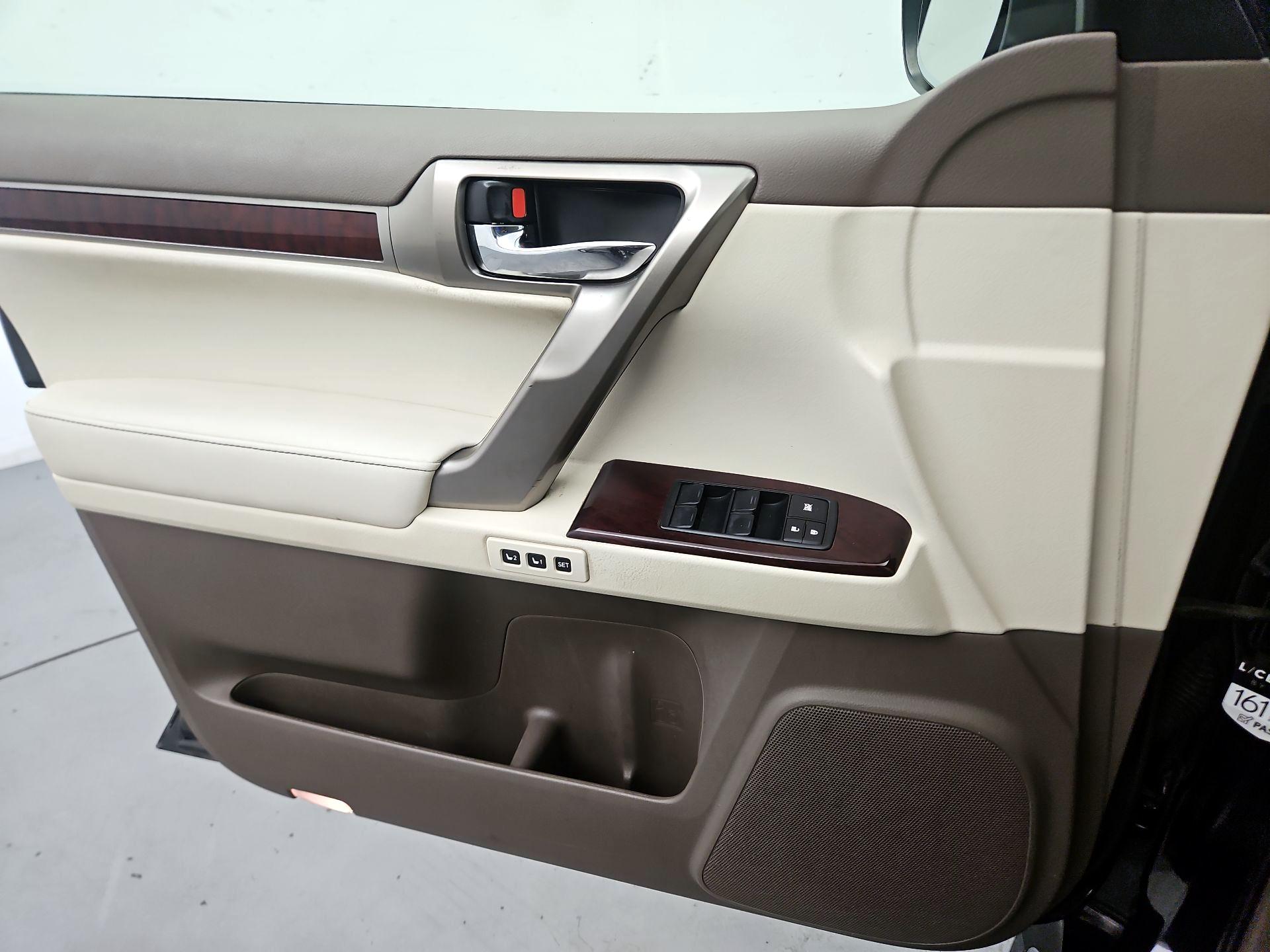 Thumbnail: 2016 Lexus GX - 12