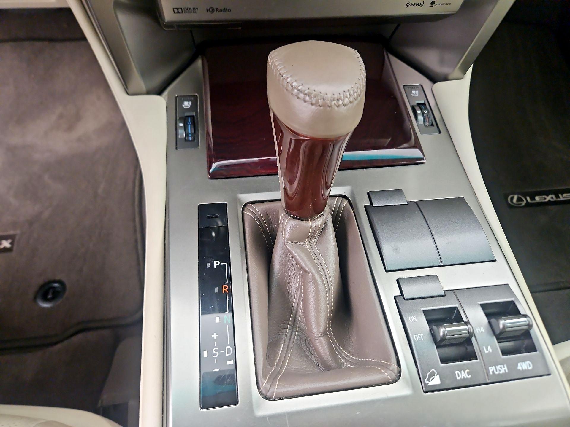Thumbnail: 2016 Lexus GX - 18