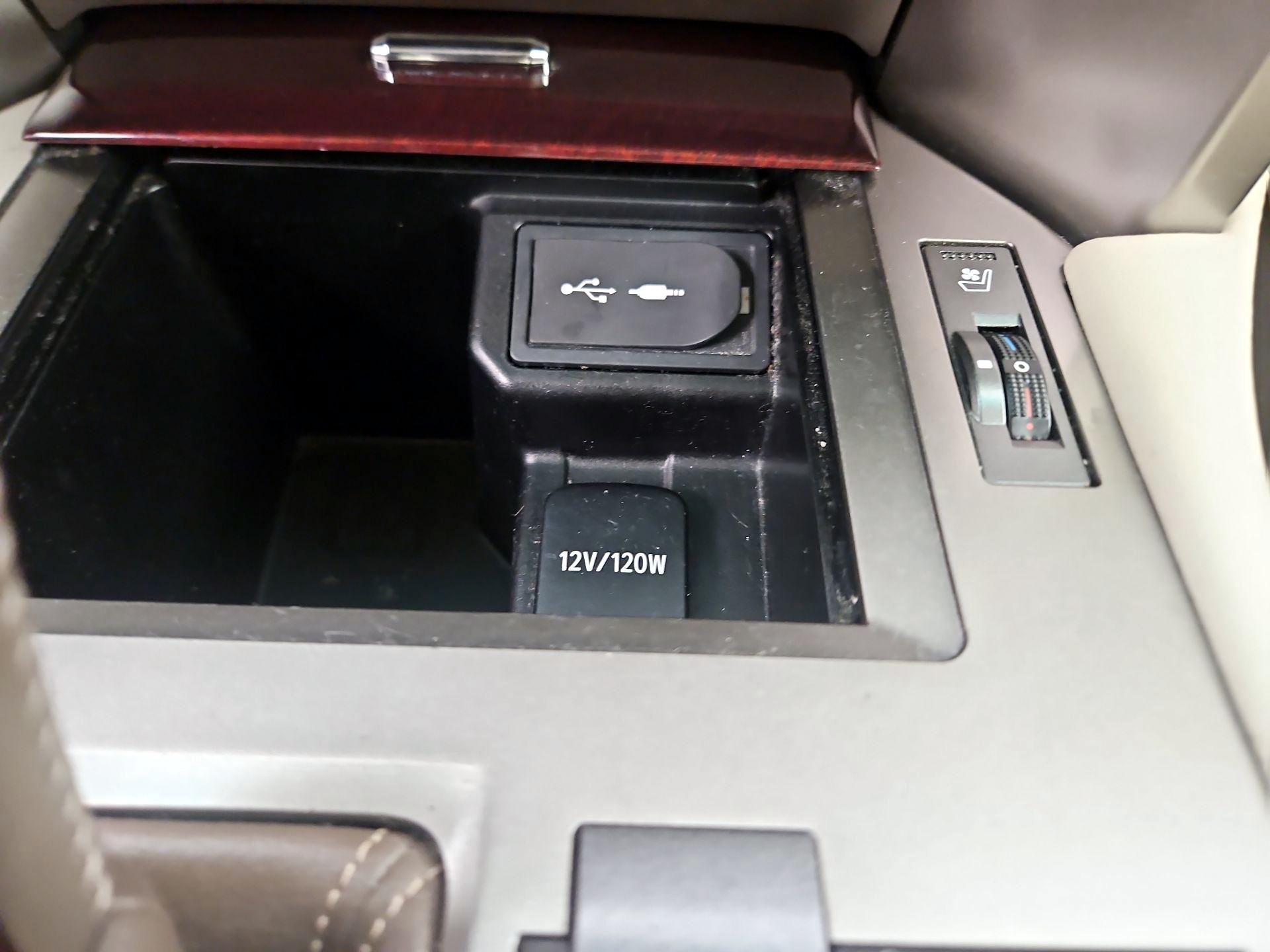 Thumbnail: 2016 Lexus GX - 19