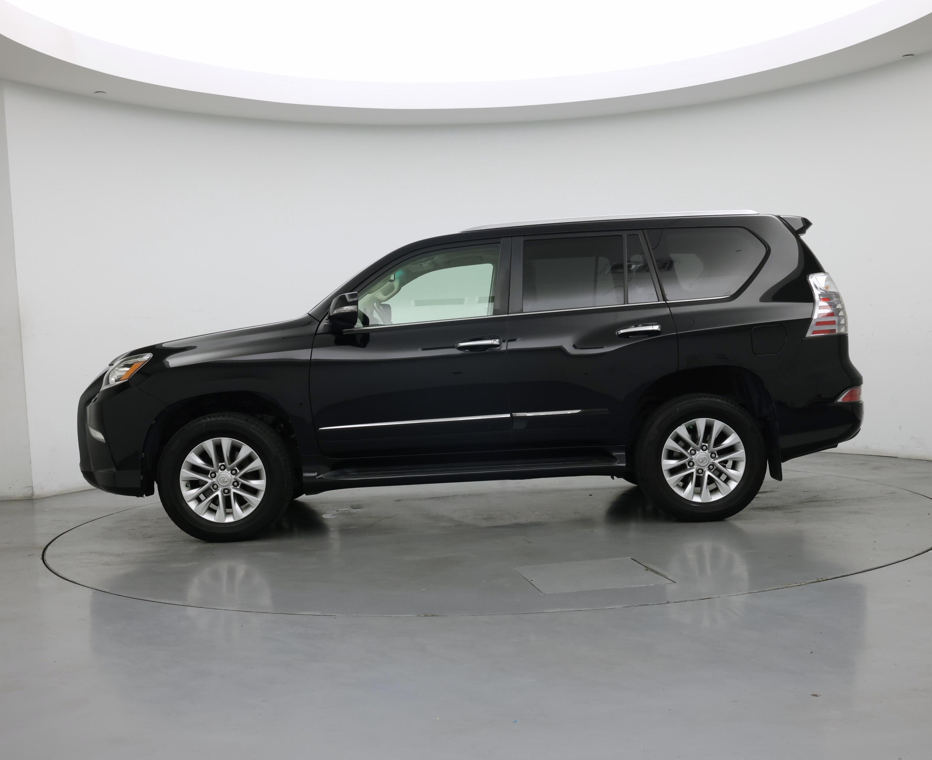 Thumbnail: 2016 Lexus GX - 3