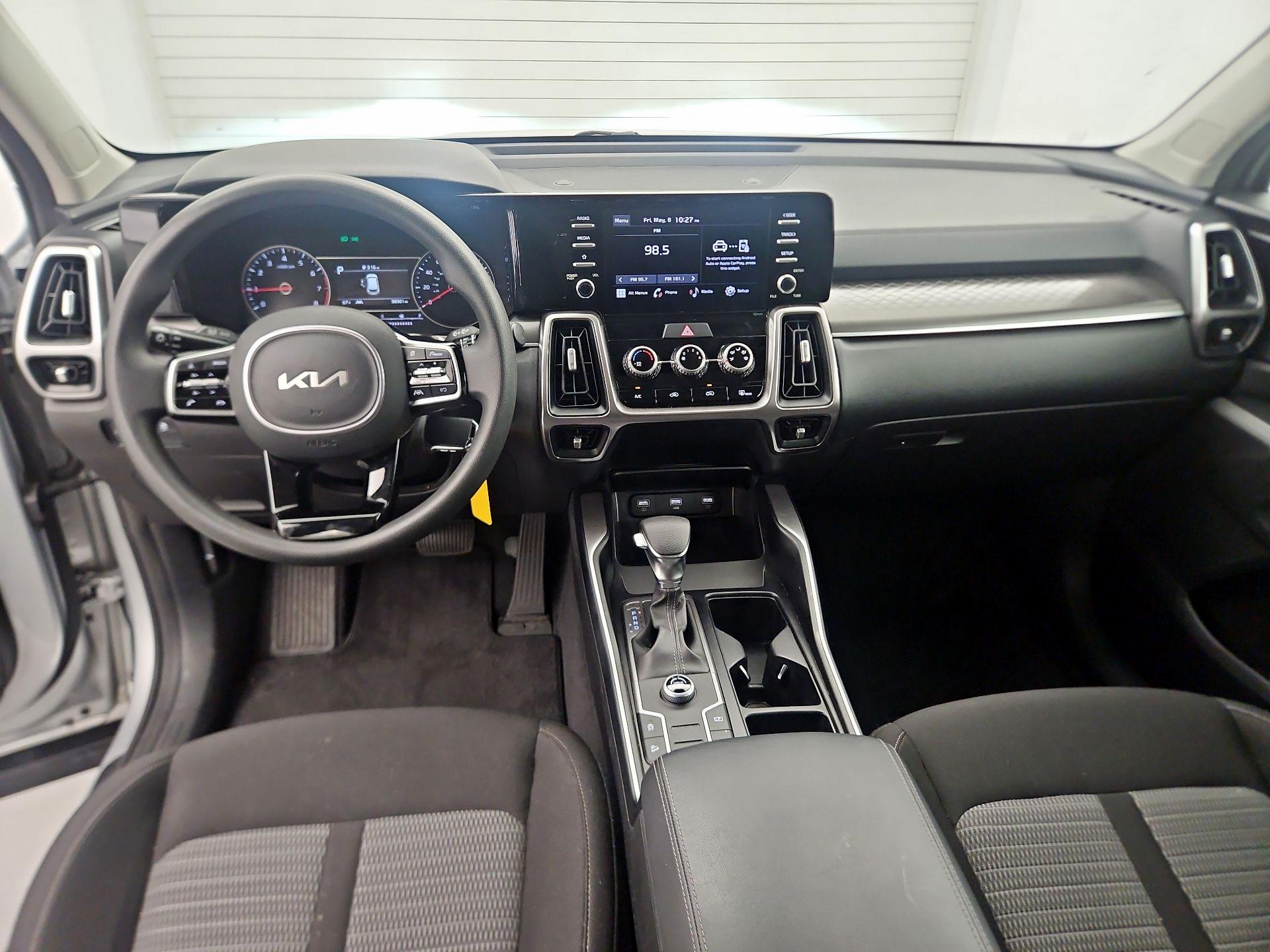 Thumbnail: 2022 Kia Sorento - 9