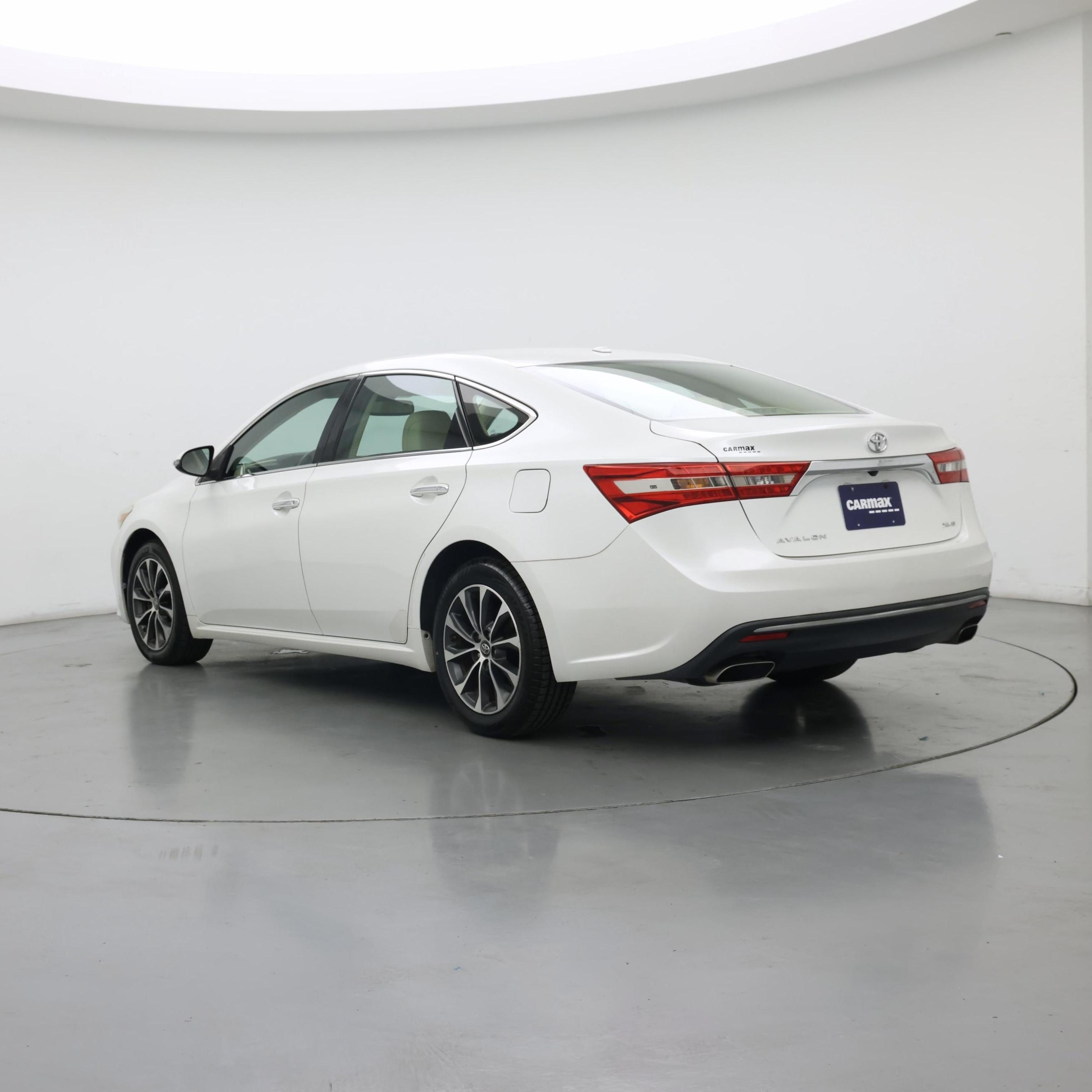 Thumbnail: 2017 Toyota Avalon - 2