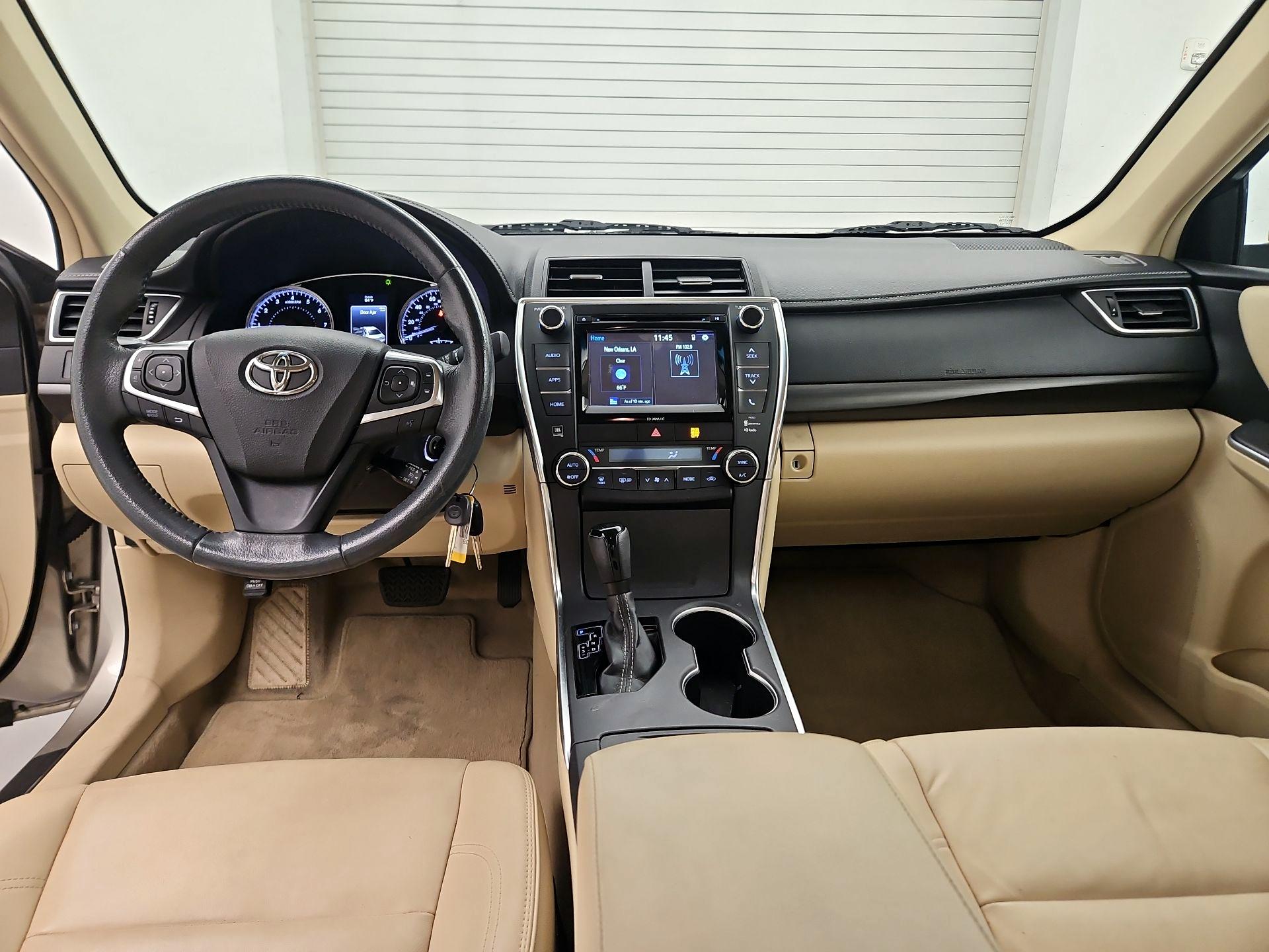 Thumbnail: 2017 Toyota Camry - 9