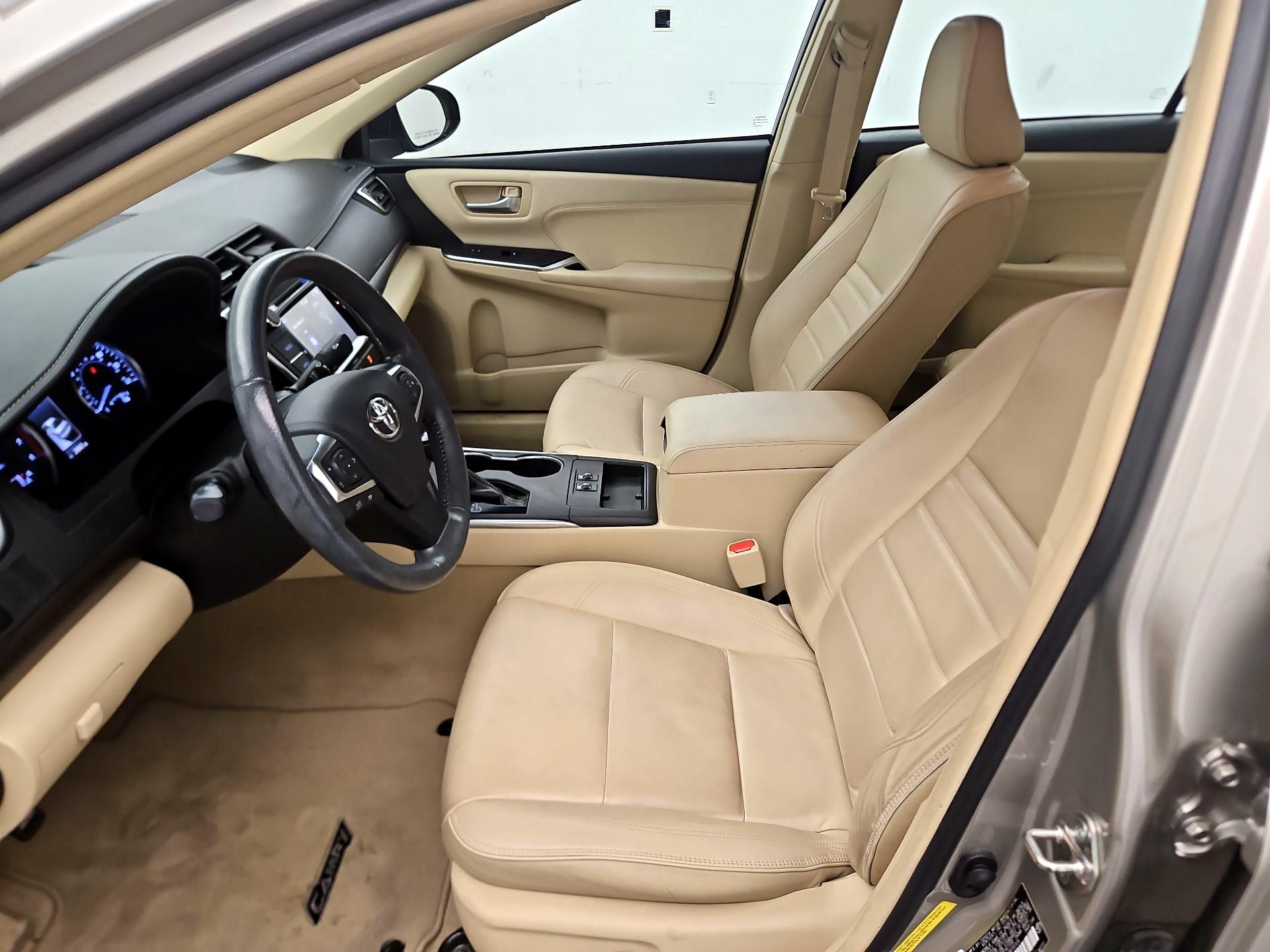 Thumbnail: 2017 Toyota Camry - 11