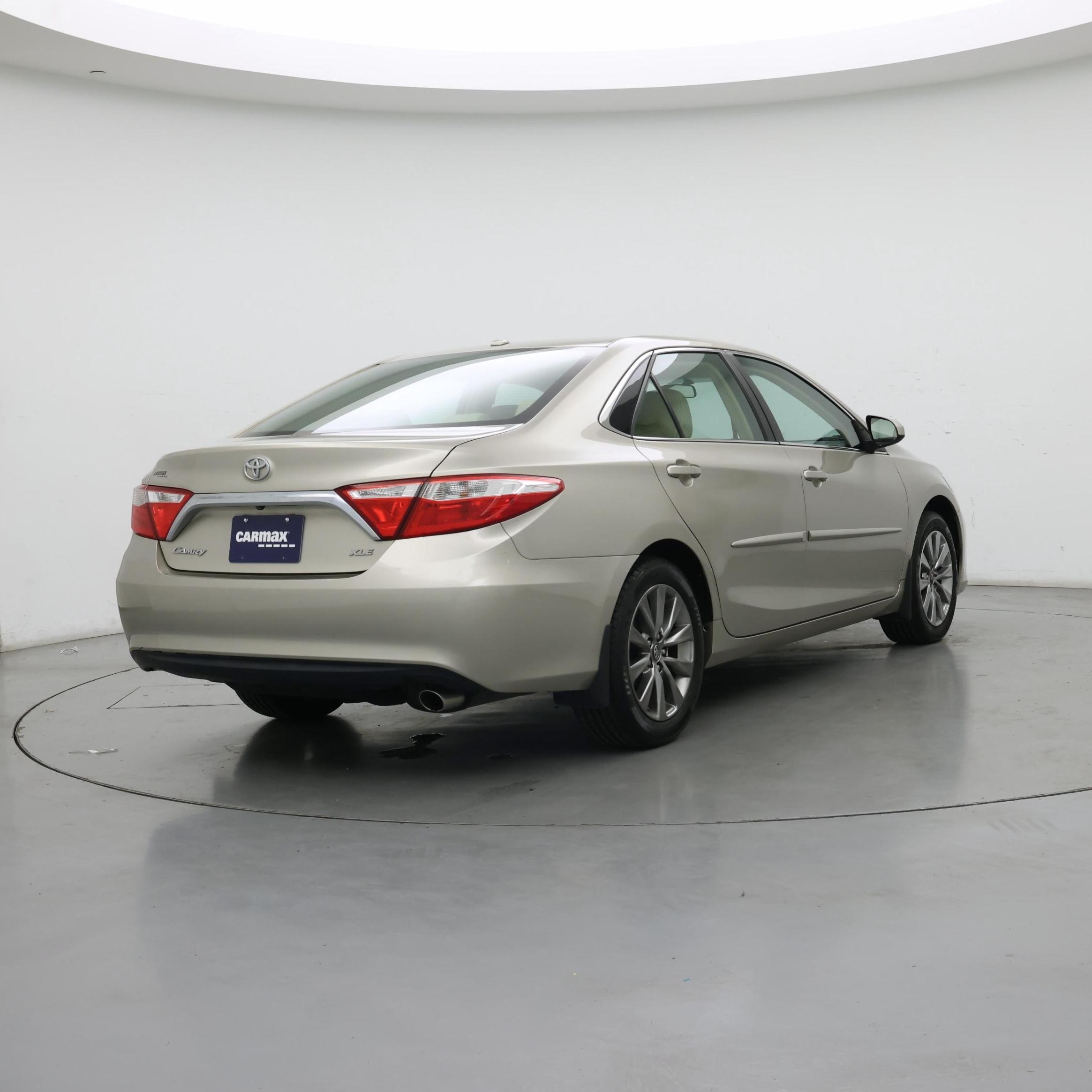 Thumbnail: 2017 Toyota Camry - 8