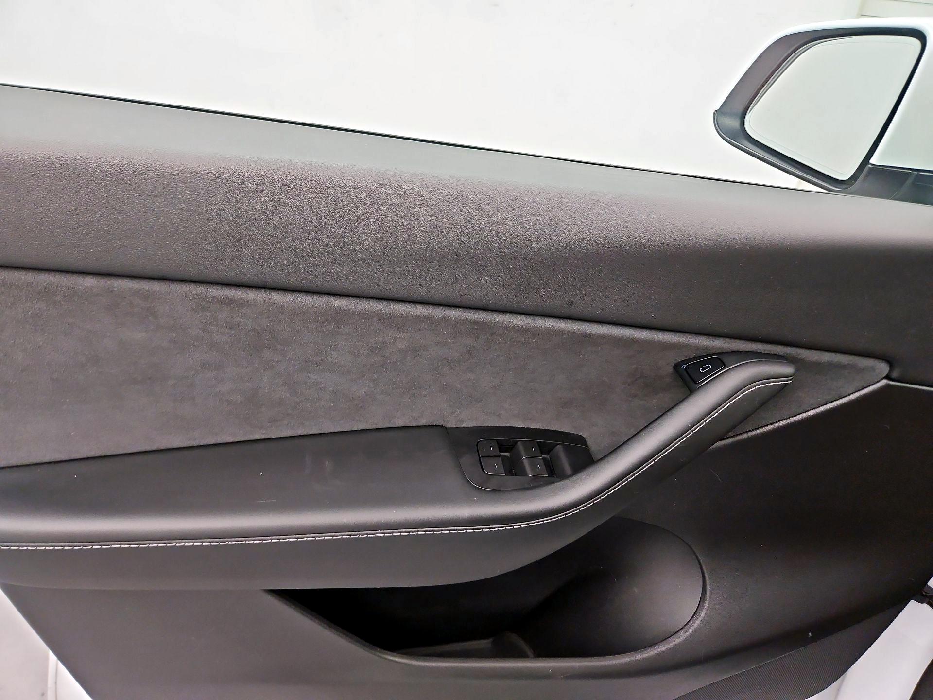 Thumbnail: 2022 Tesla Model Y - 12