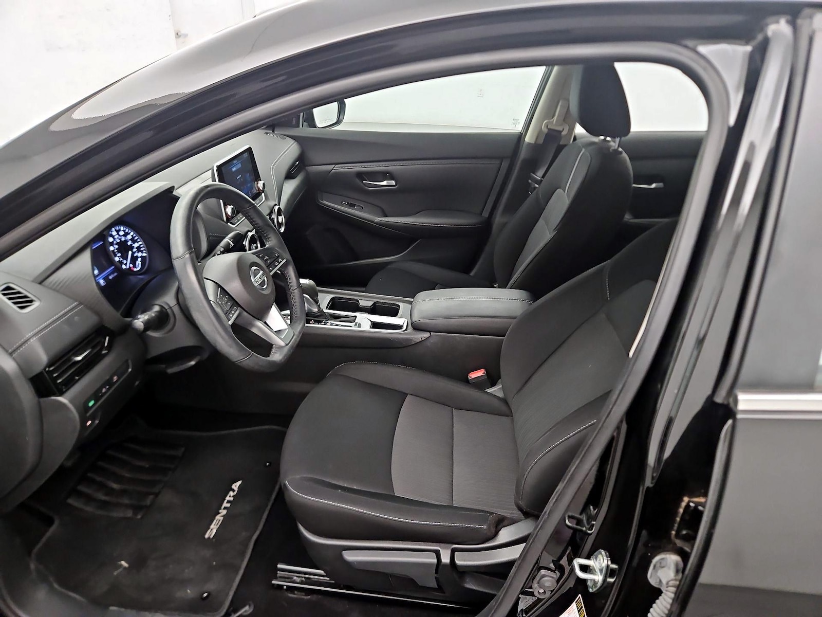 2022 Nissan Sentra SV - Photo 12