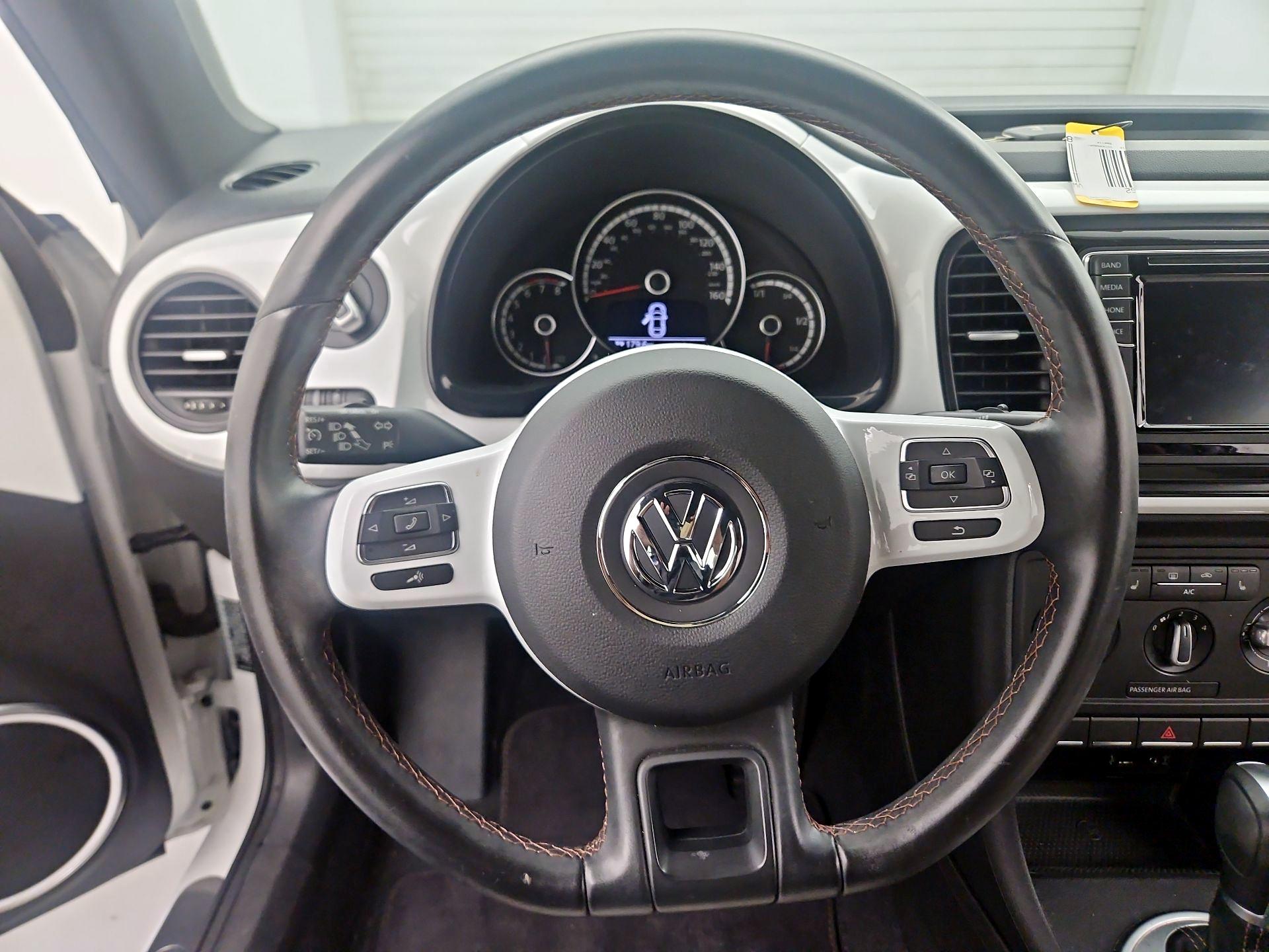 Thumbnail: 2016 Volkswagen Beetle - 10