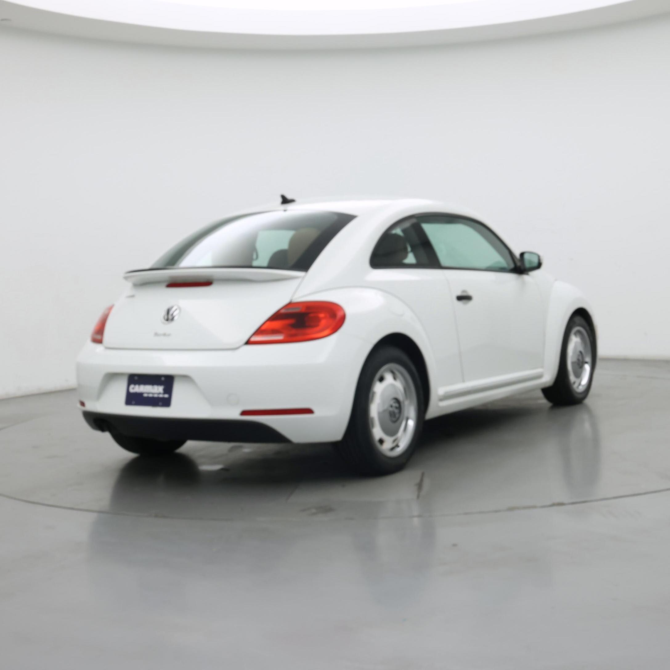 Thumbnail: 2016 Volkswagen Beetle - 8