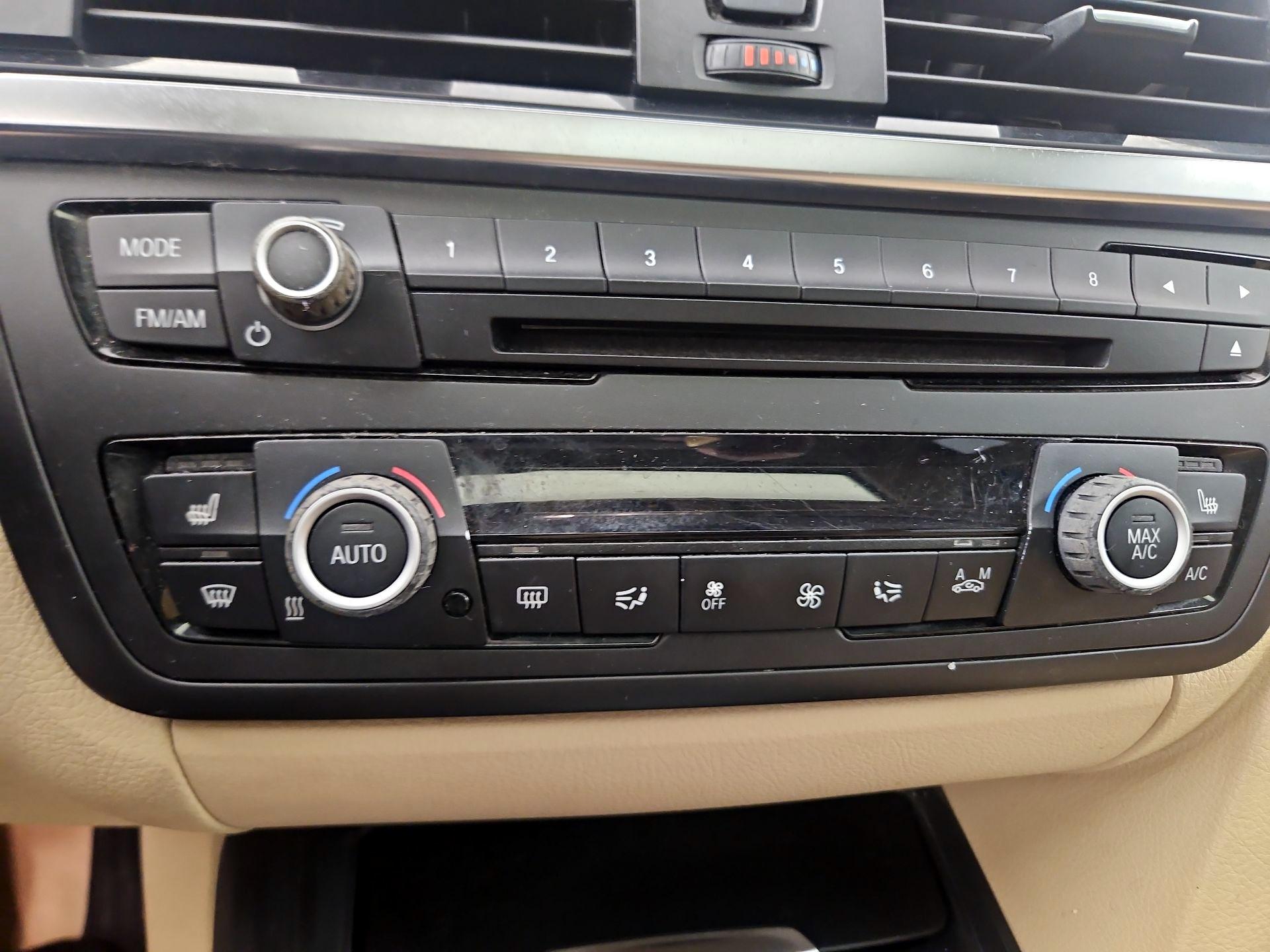 Thumbnail: 2015 BMW 3 Series - 14