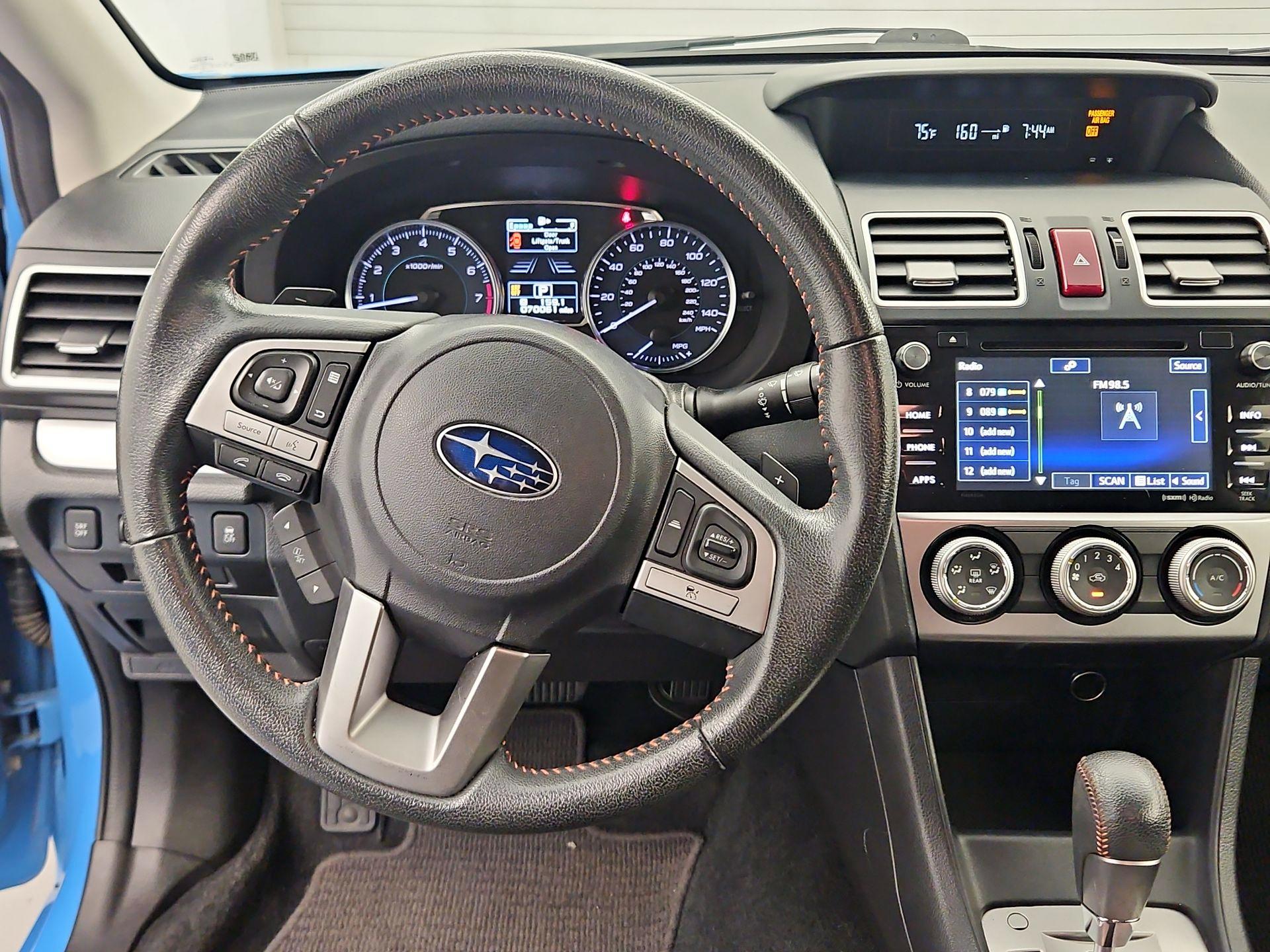 Thumbnail: 2017 Subaru Crosstrek - 10