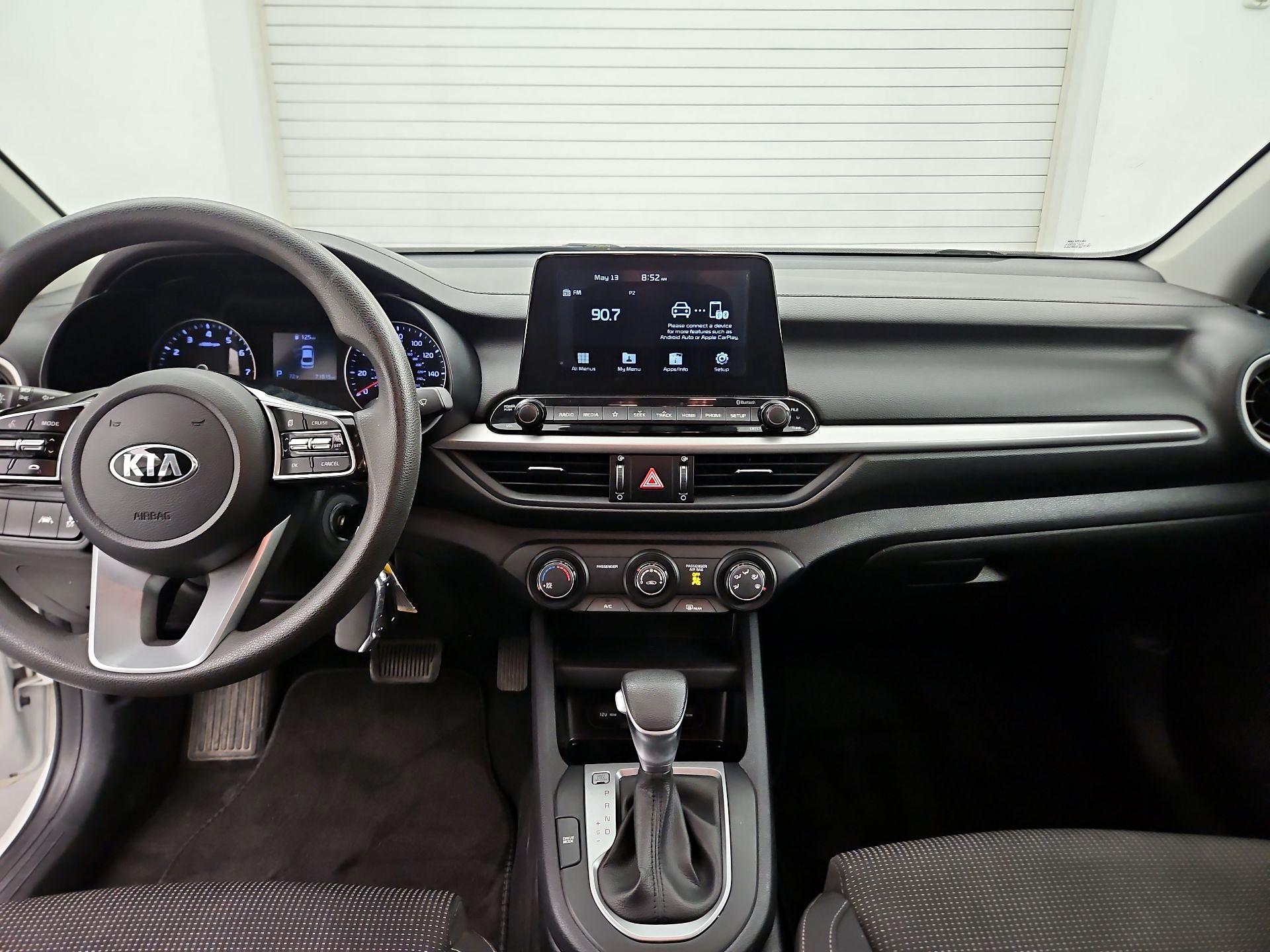 Thumbnail: 2020 Kia Forte - 9
