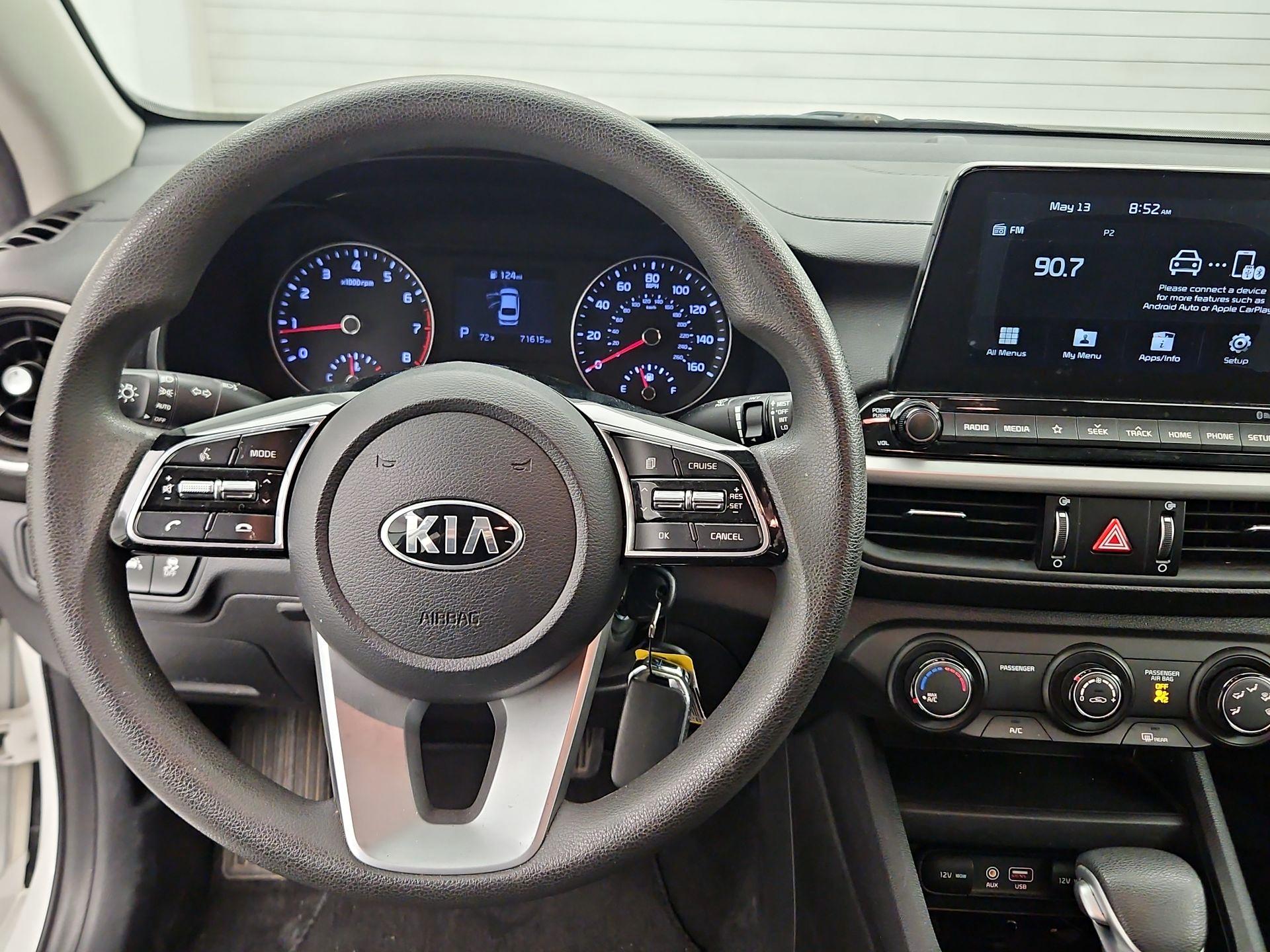 Thumbnail: 2020 Kia Forte - 10