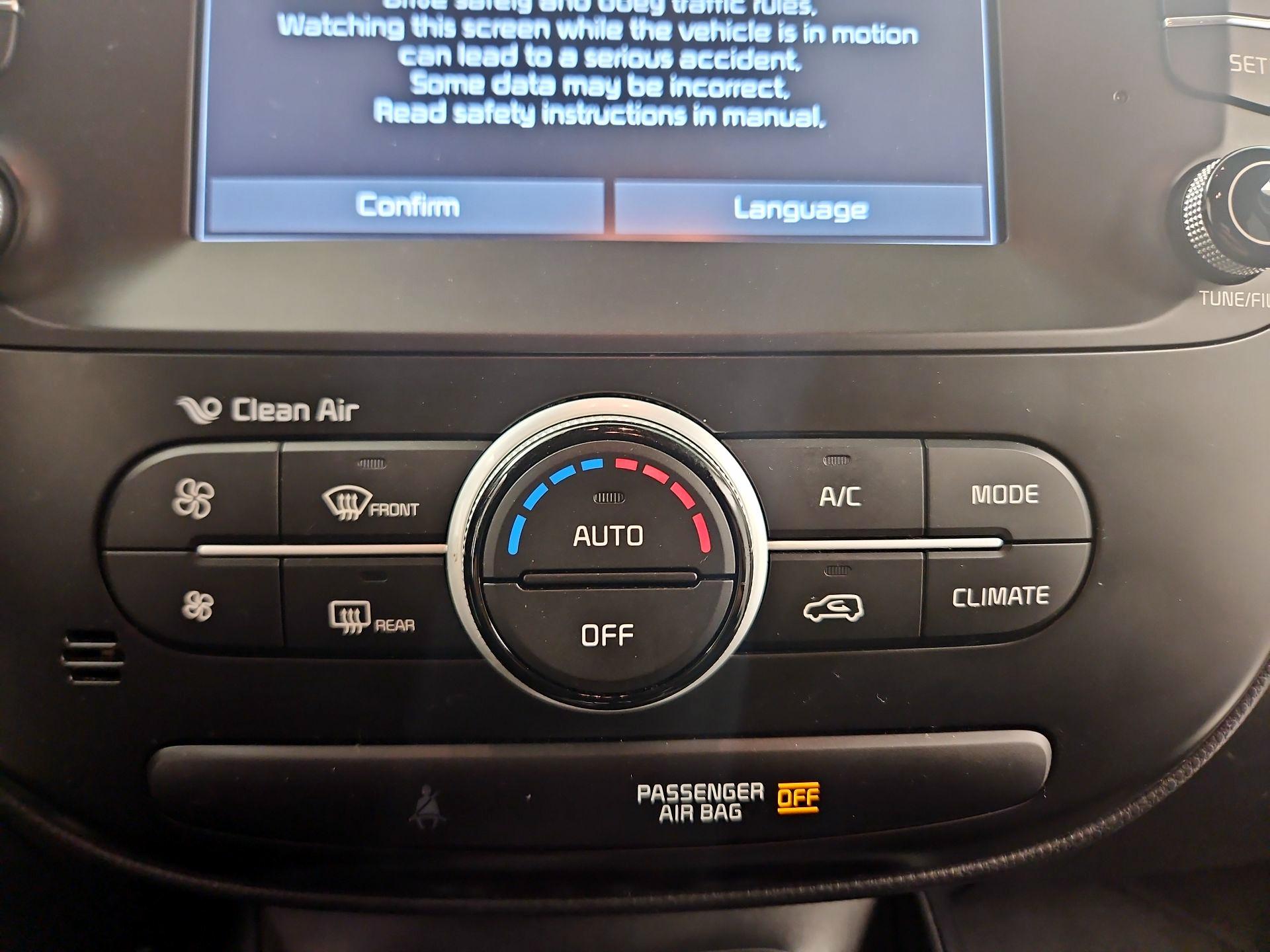 Thumbnail: 2019 Kia Soul - 16