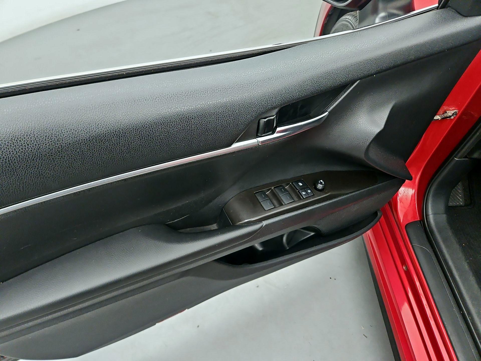Thumbnail: 2021 Toyota Camry - 12