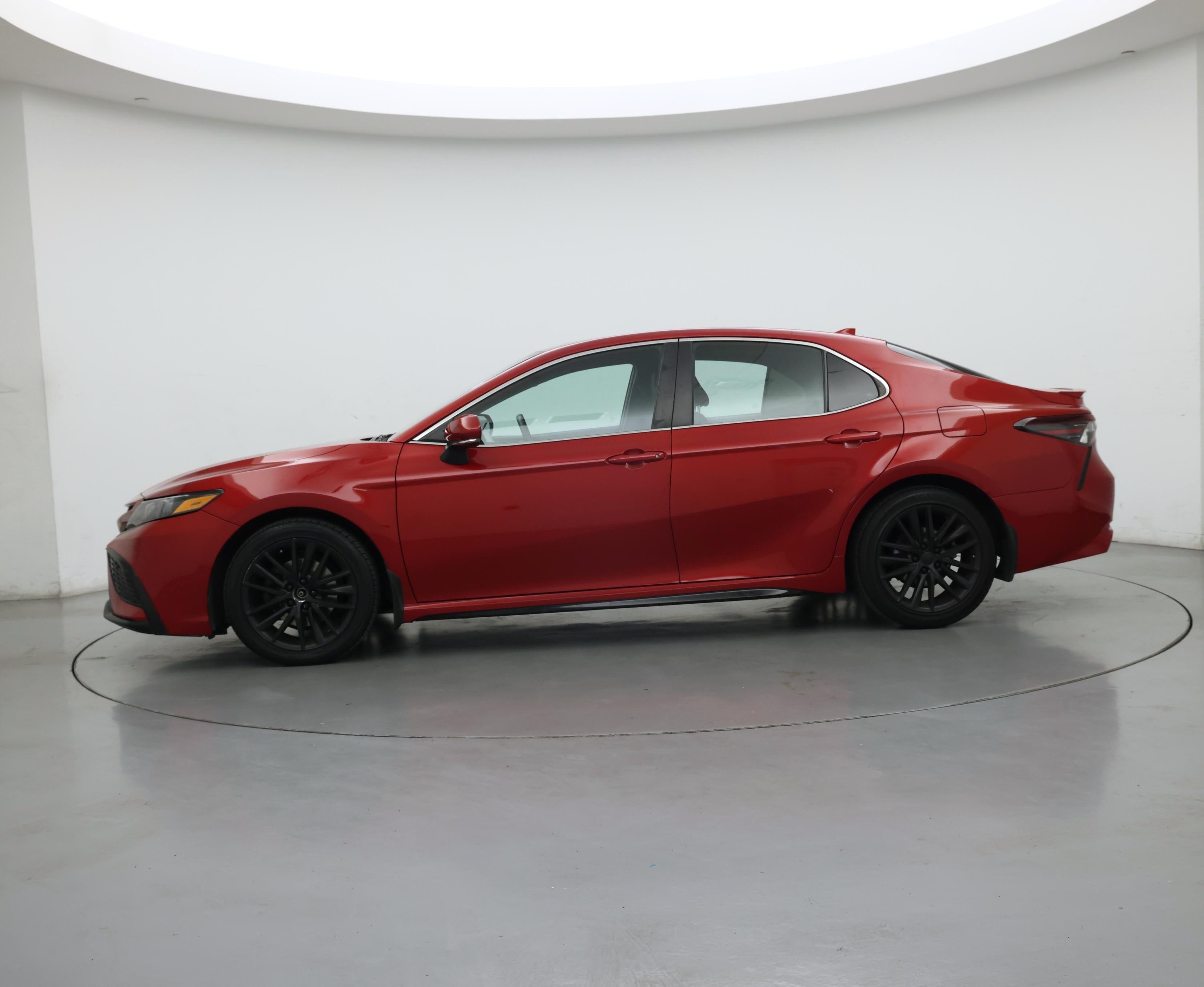 Thumbnail: 2021 Toyota Camry - 3