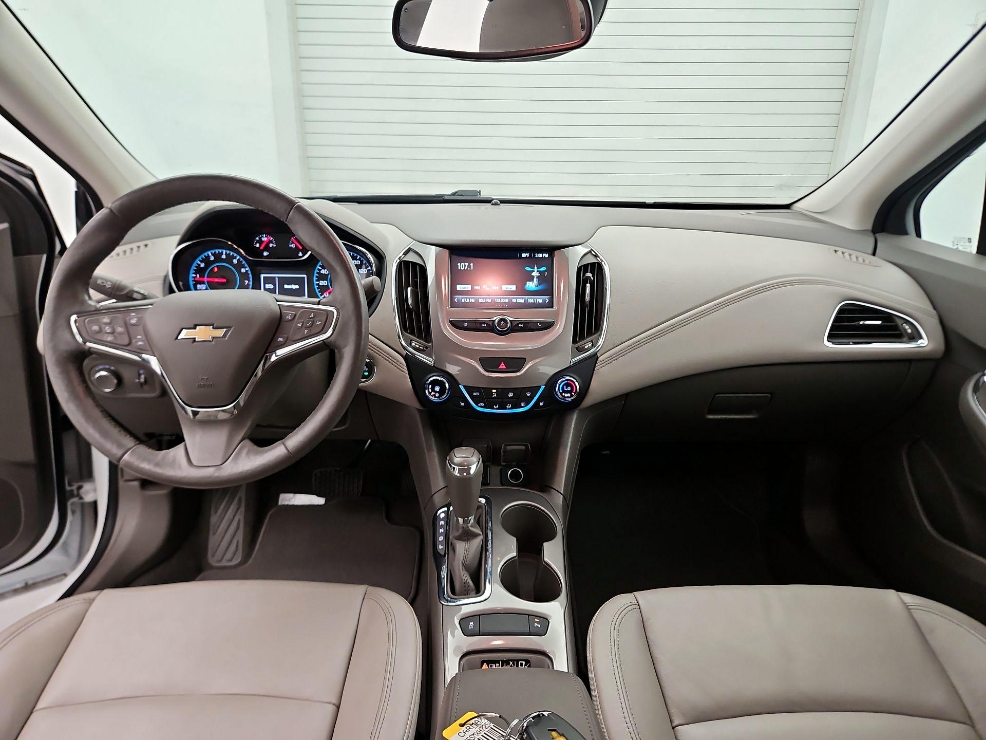 Thumbnail: 2017 Chevrolet Cruze - 9