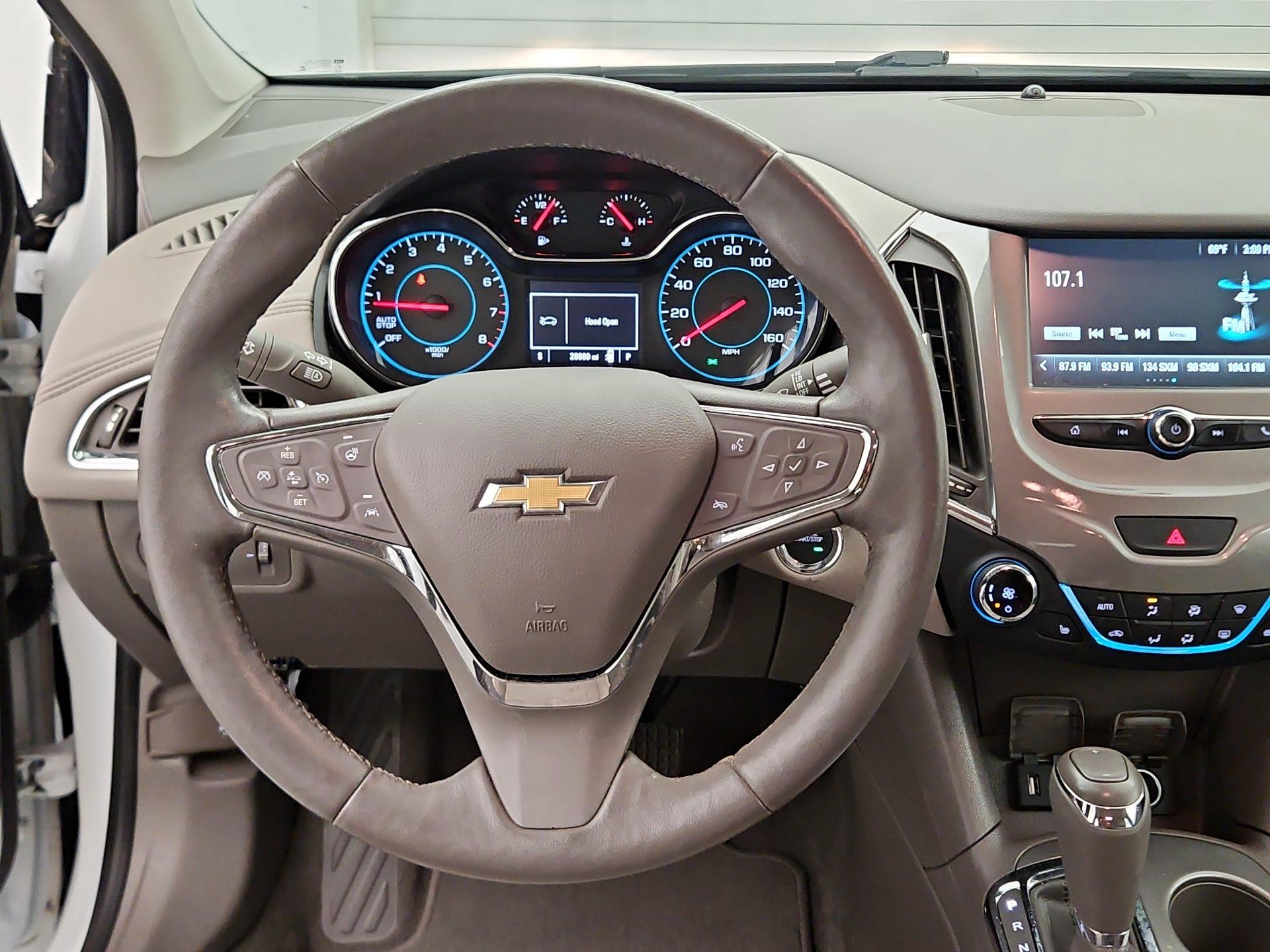 Thumbnail: 2017 Chevrolet Cruze - 10