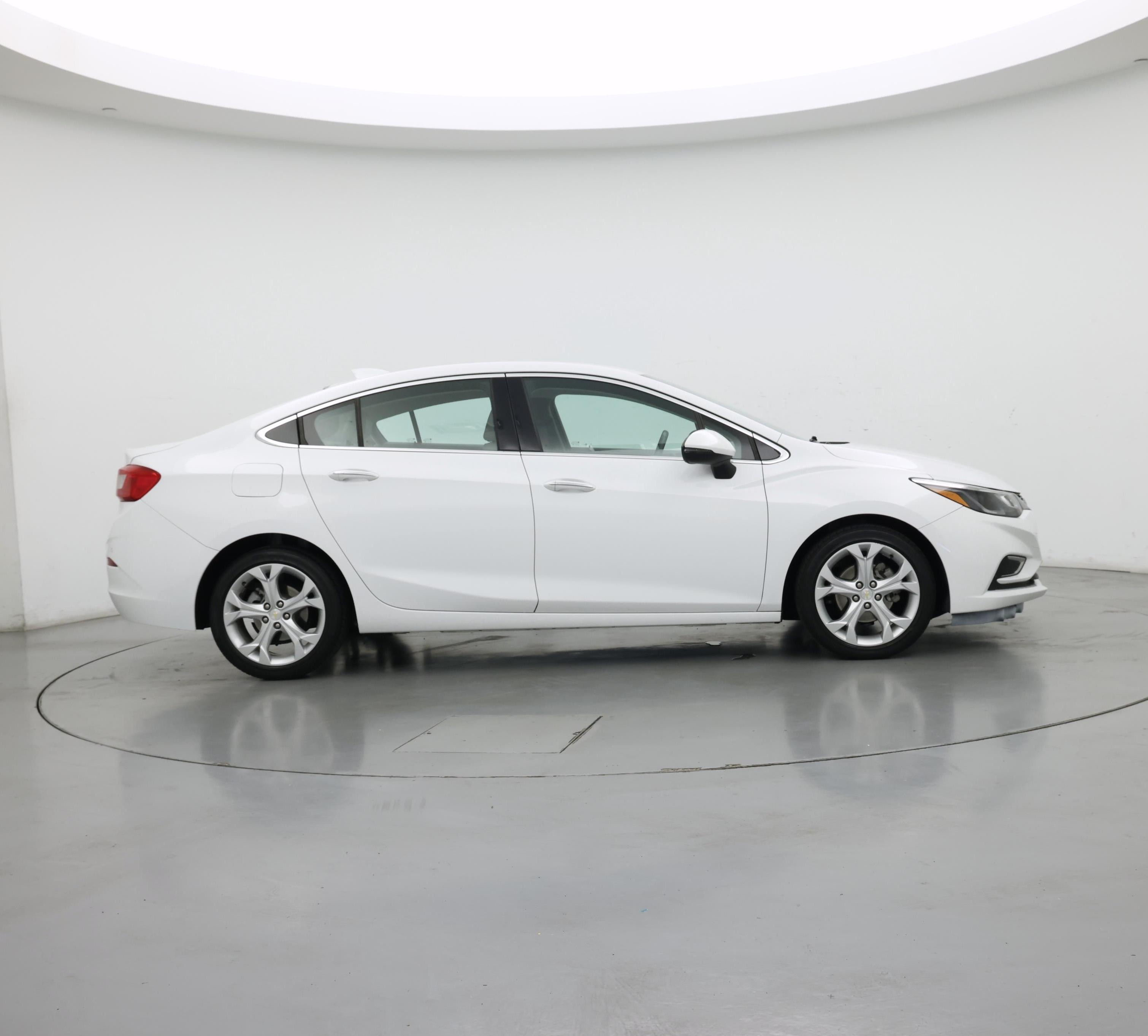 Thumbnail: 2017 Chevrolet Cruze - 7
