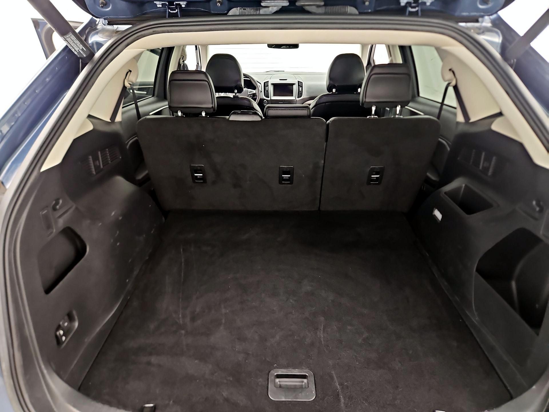 Thumbnail: 2019 Ford Edge - 19