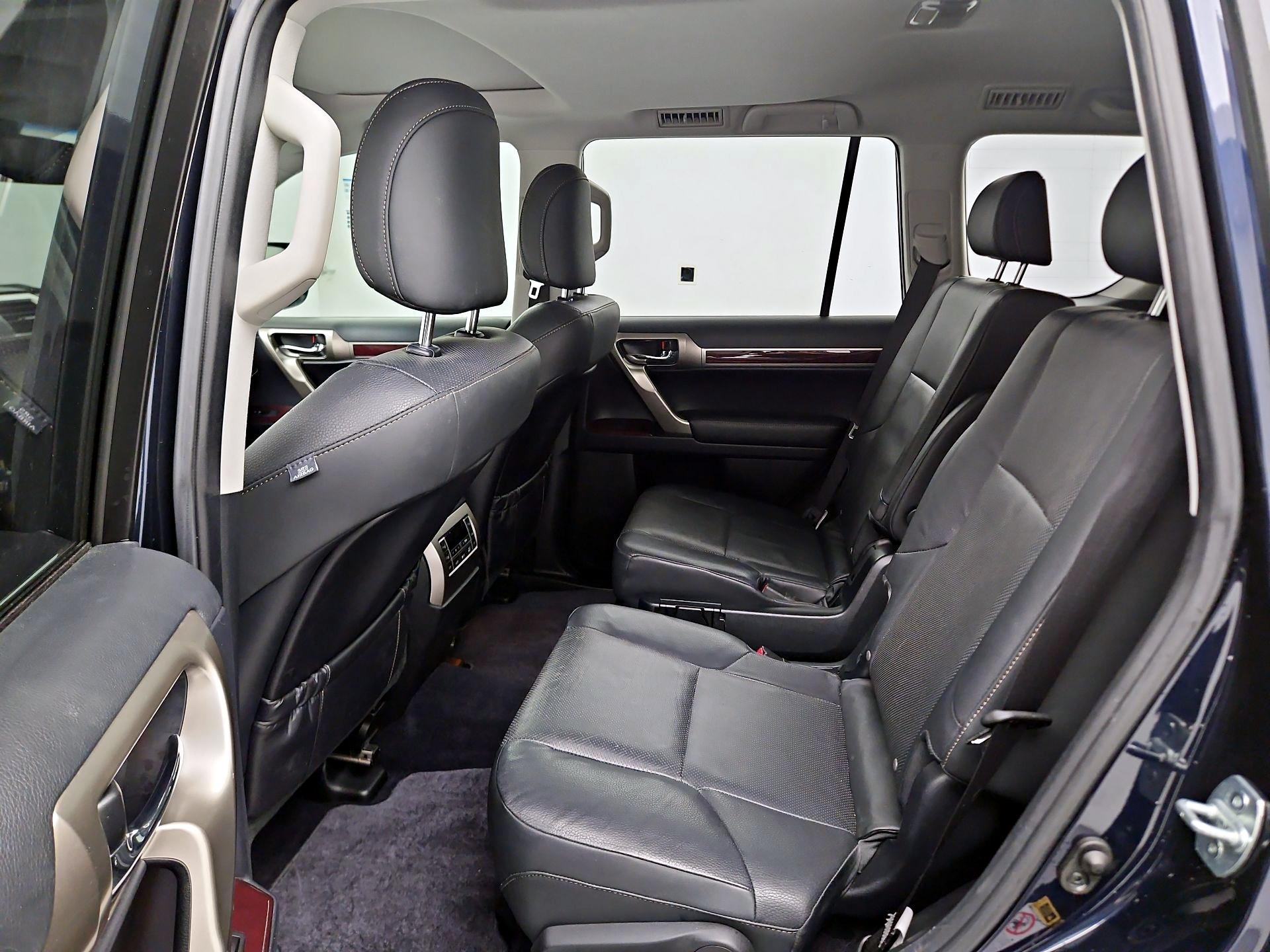 Thumbnail: 2019 Lexus GX - 18