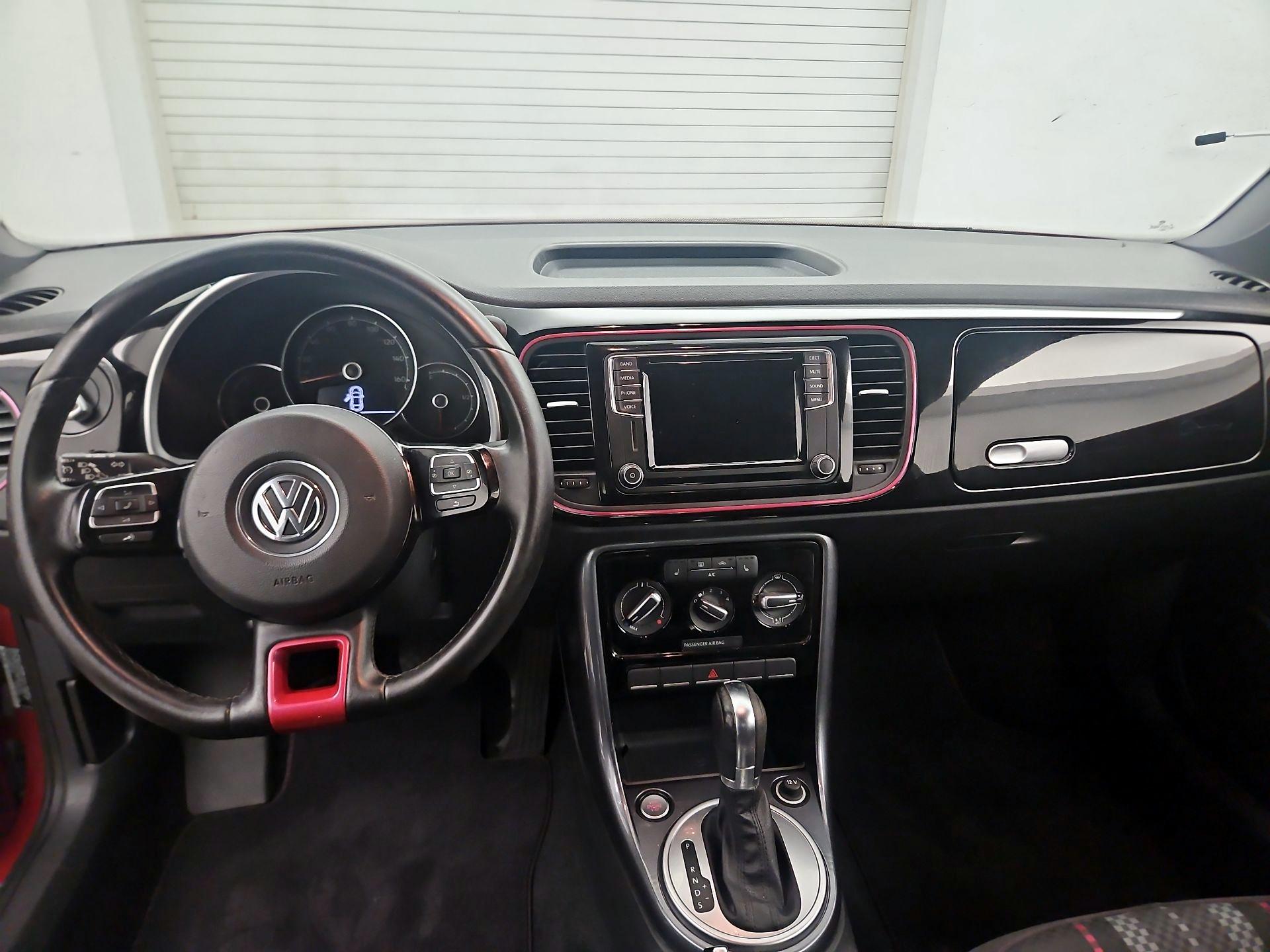 Thumbnail: 2017 Volkswagen Beetle - 9